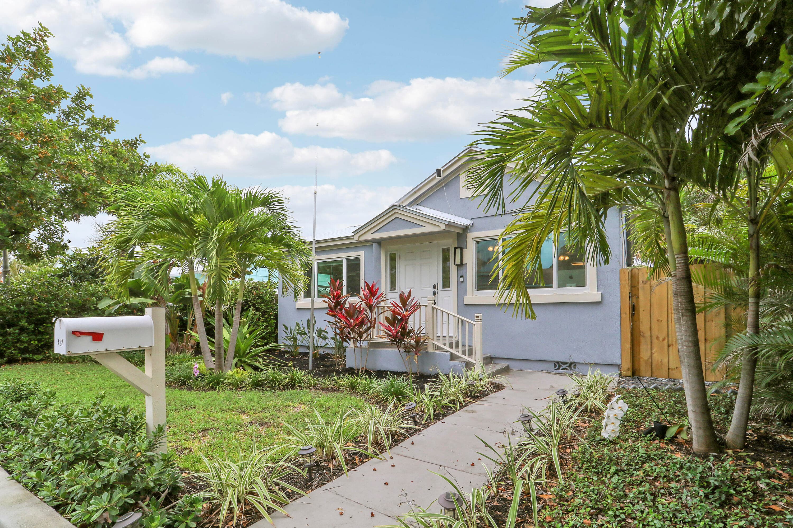 428 S C Street, Lake Worth, FL 33460 — photo 1 of 28