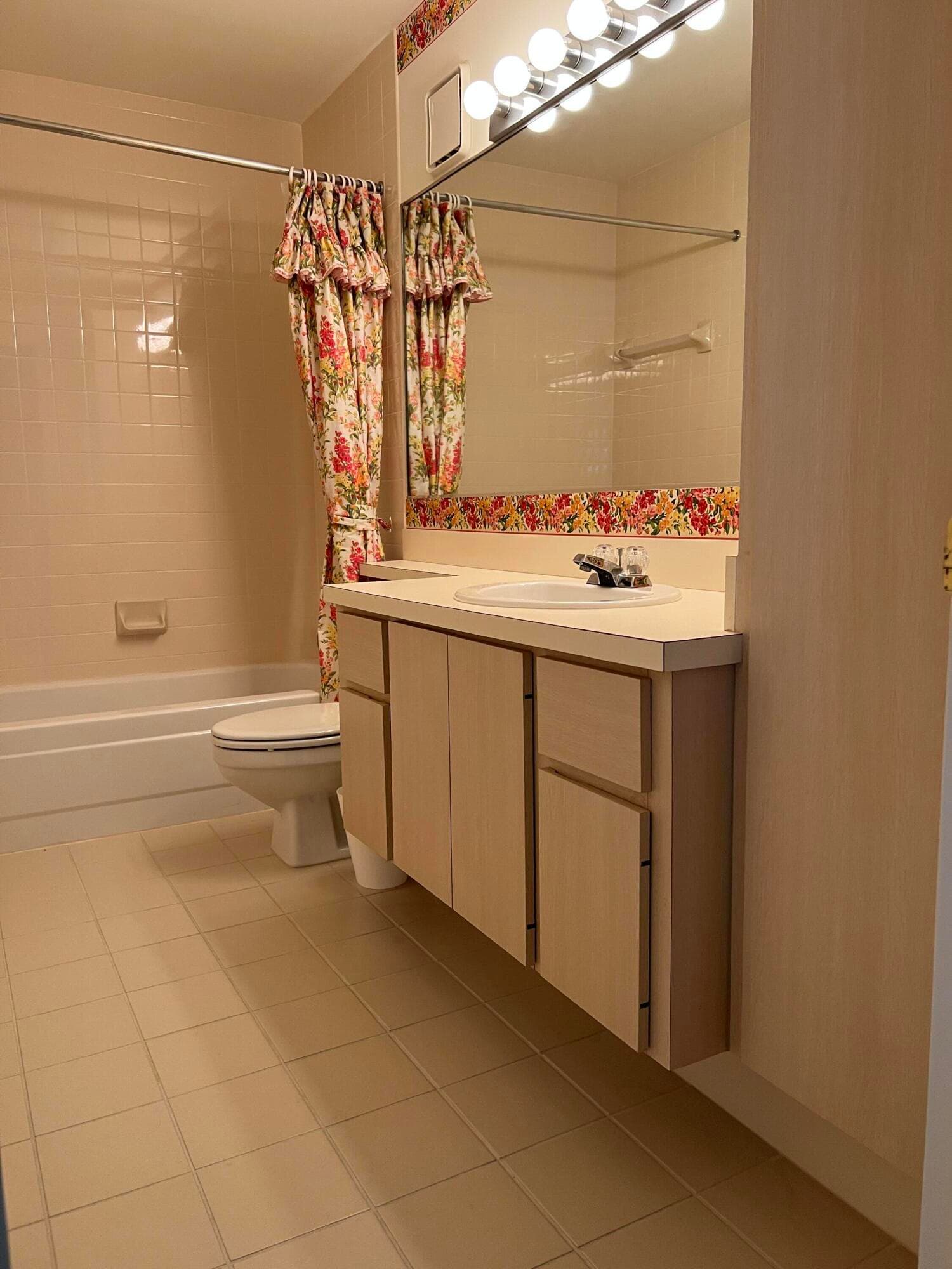 36 Danbury Court B, Royal Palm Beach, FL 33411 — photo 22 of 27