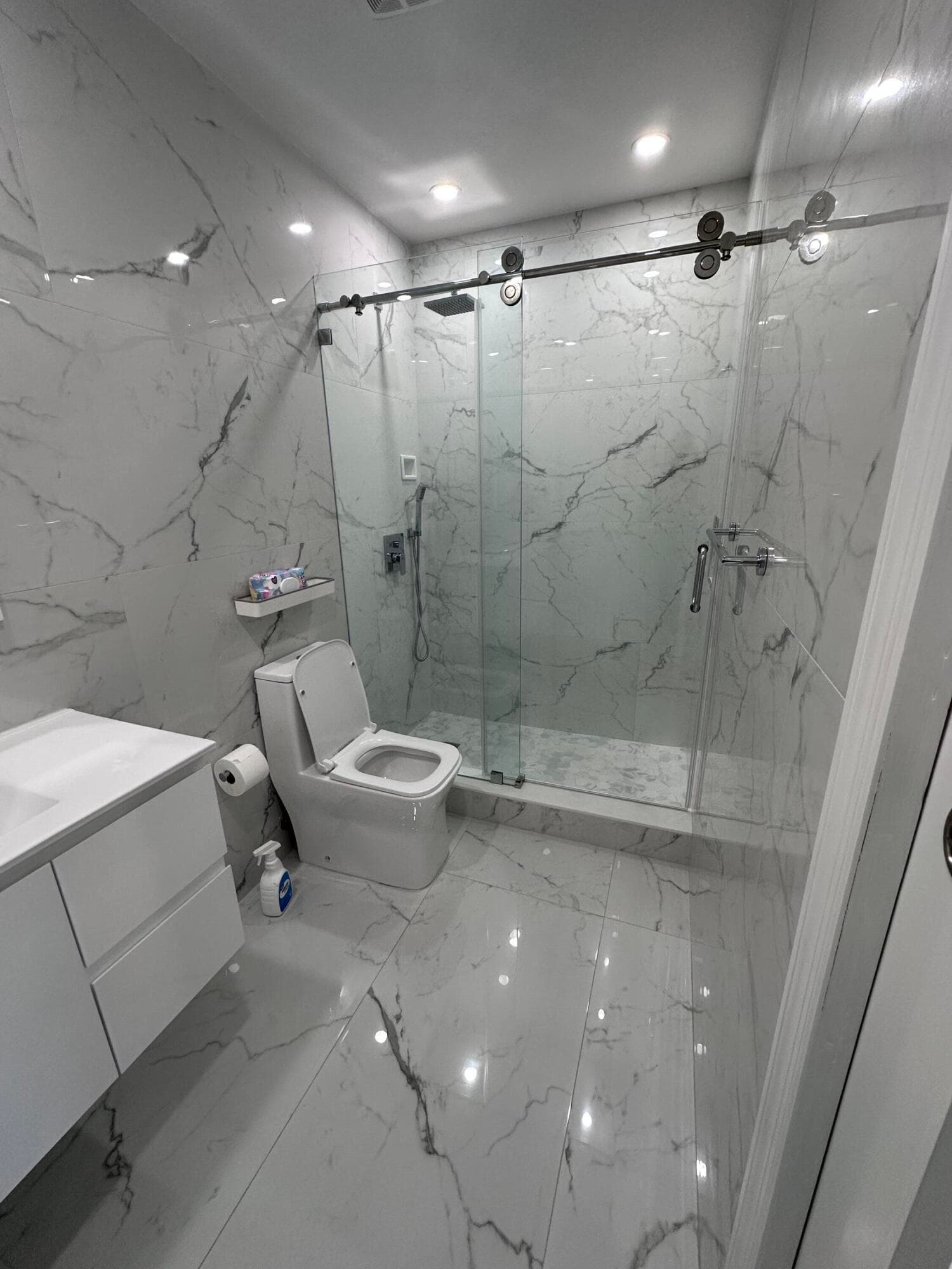 300 E 4th Street 103, Hialeah, FL 33010 — photo 11 of 27