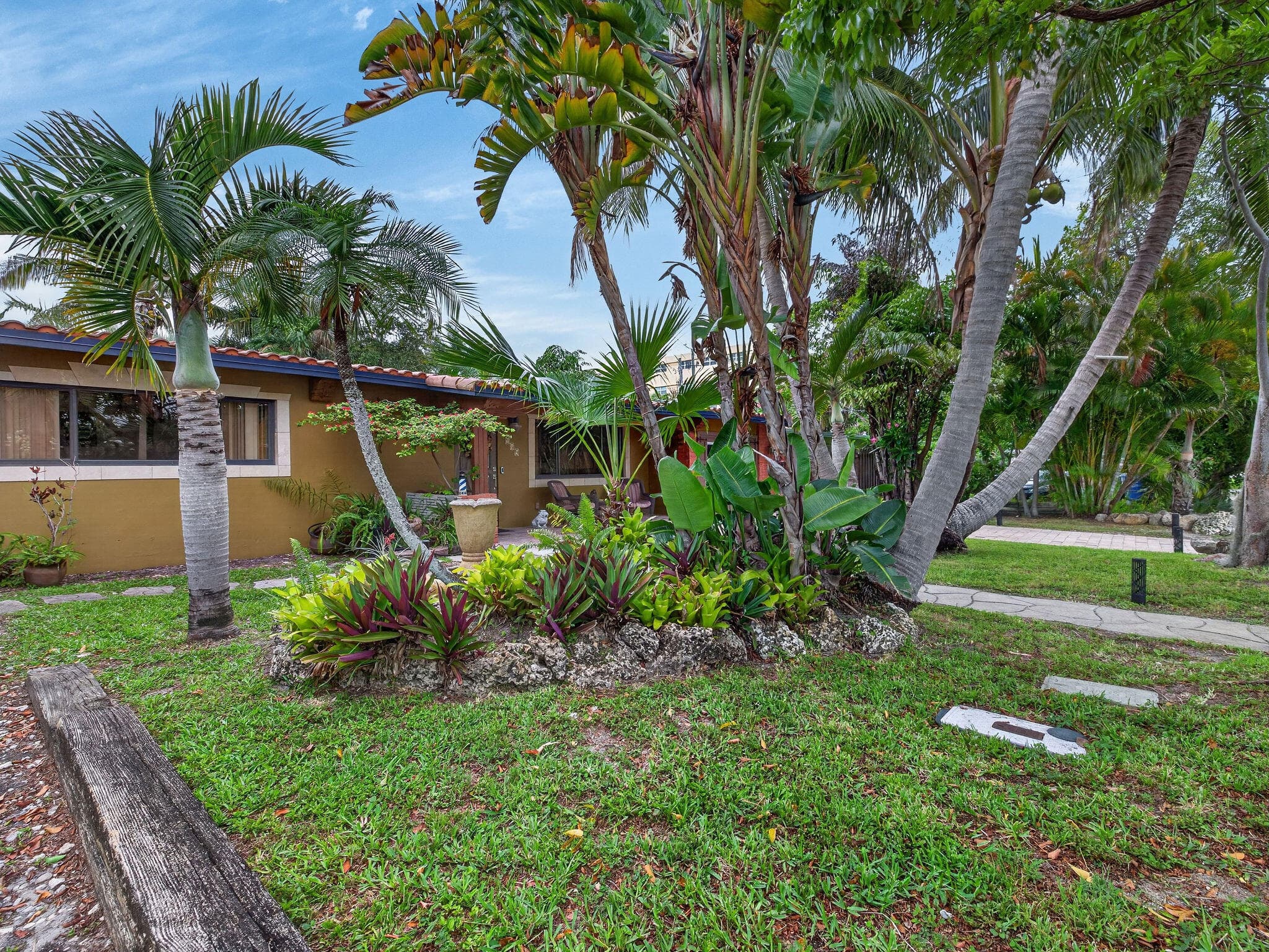 949 NE 25th Avenue, Pompano Beach, FL 33062 — photo 11 of 85