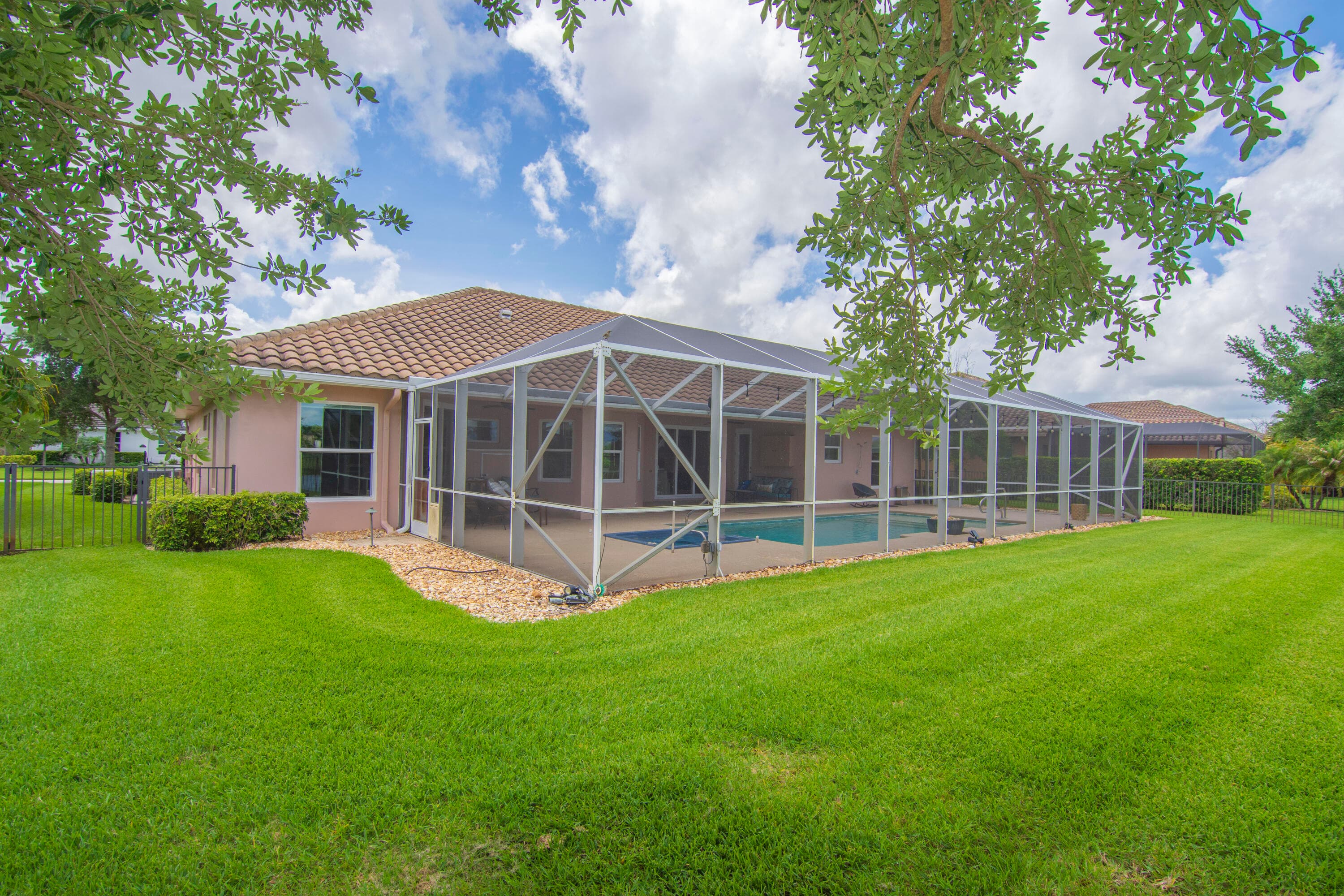 470 Pittman Avenue, Vero Beach, FL 32968 — photo 5 of 47