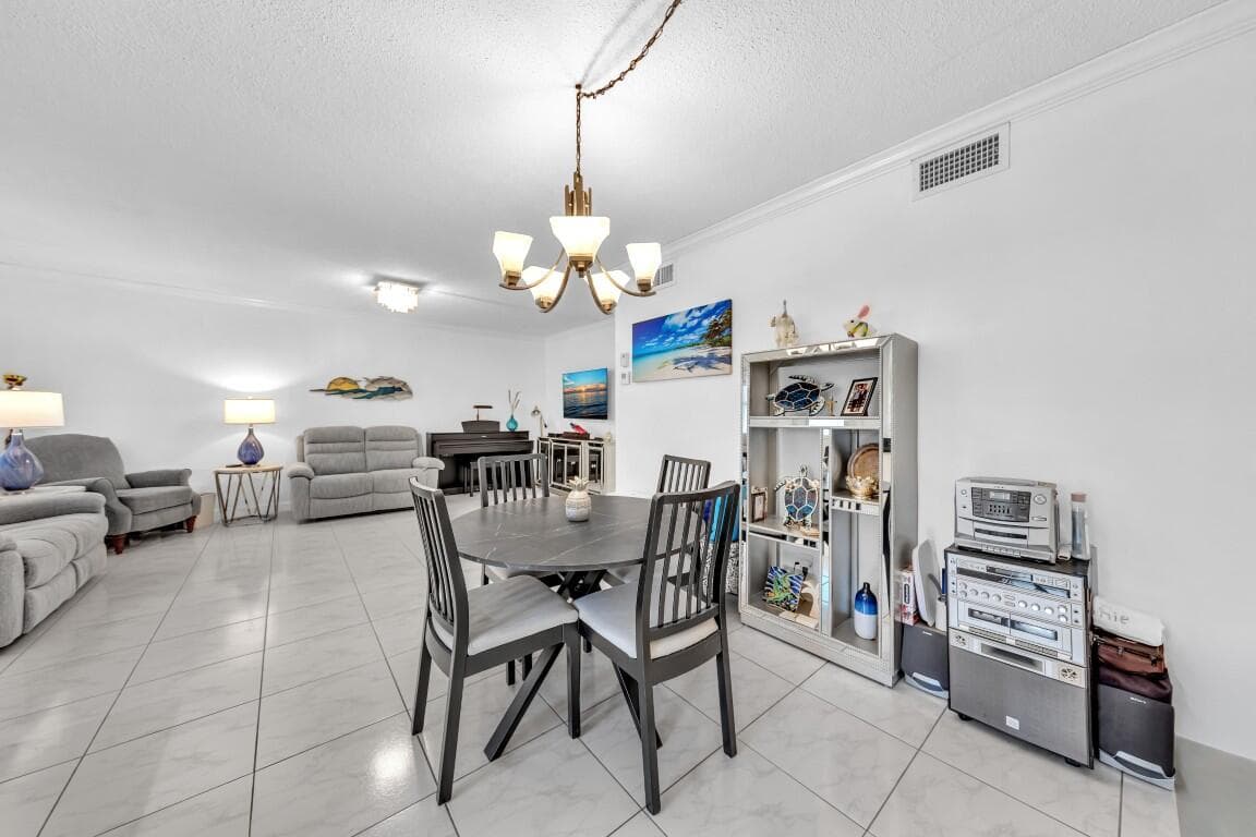 580 Egret Drive 121, Hallandale Beach, FL 33009 — photo 11 of 42