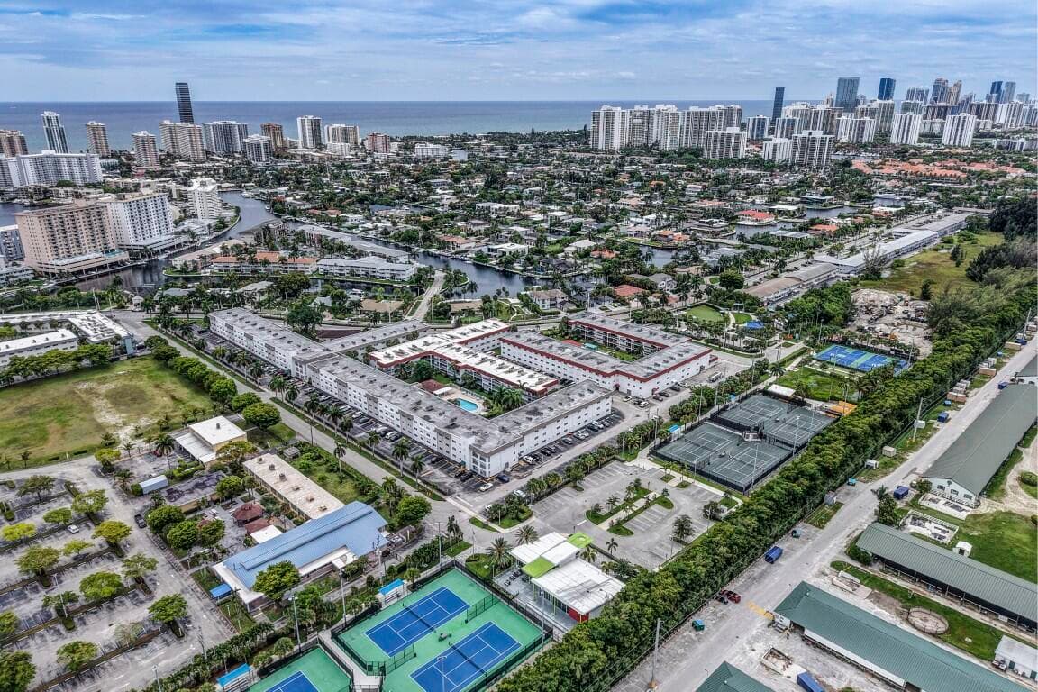 580 Egret Drive 121, Hallandale Beach, FL 33009 — photo 30 of 42