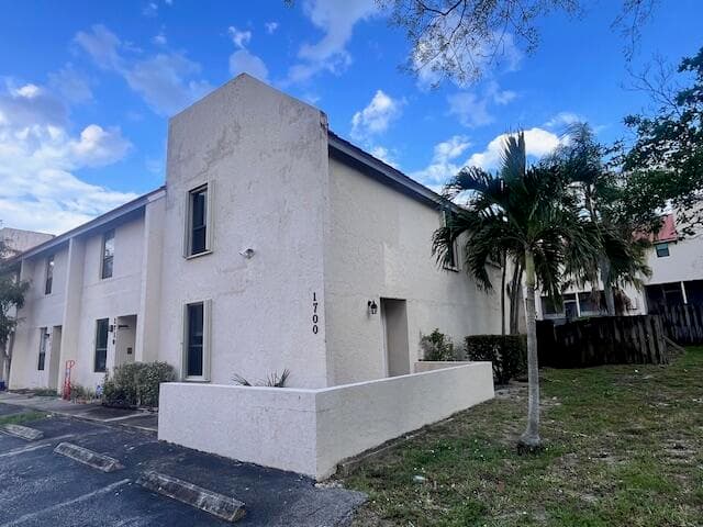 1679 NW 15th Vista, Boca Raton, FL 33432 — photo 3 of 12