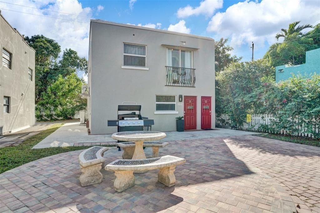 1642 Adams Street A-b, Hollywood, FL 33020 — photo 1 of 11