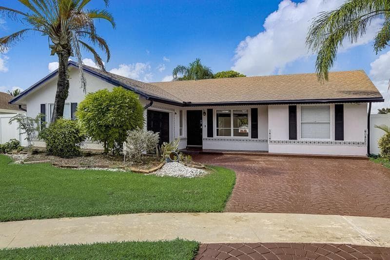9387 Richmond Circle, Boca Raton, FL 33434 — photo 1 of 15