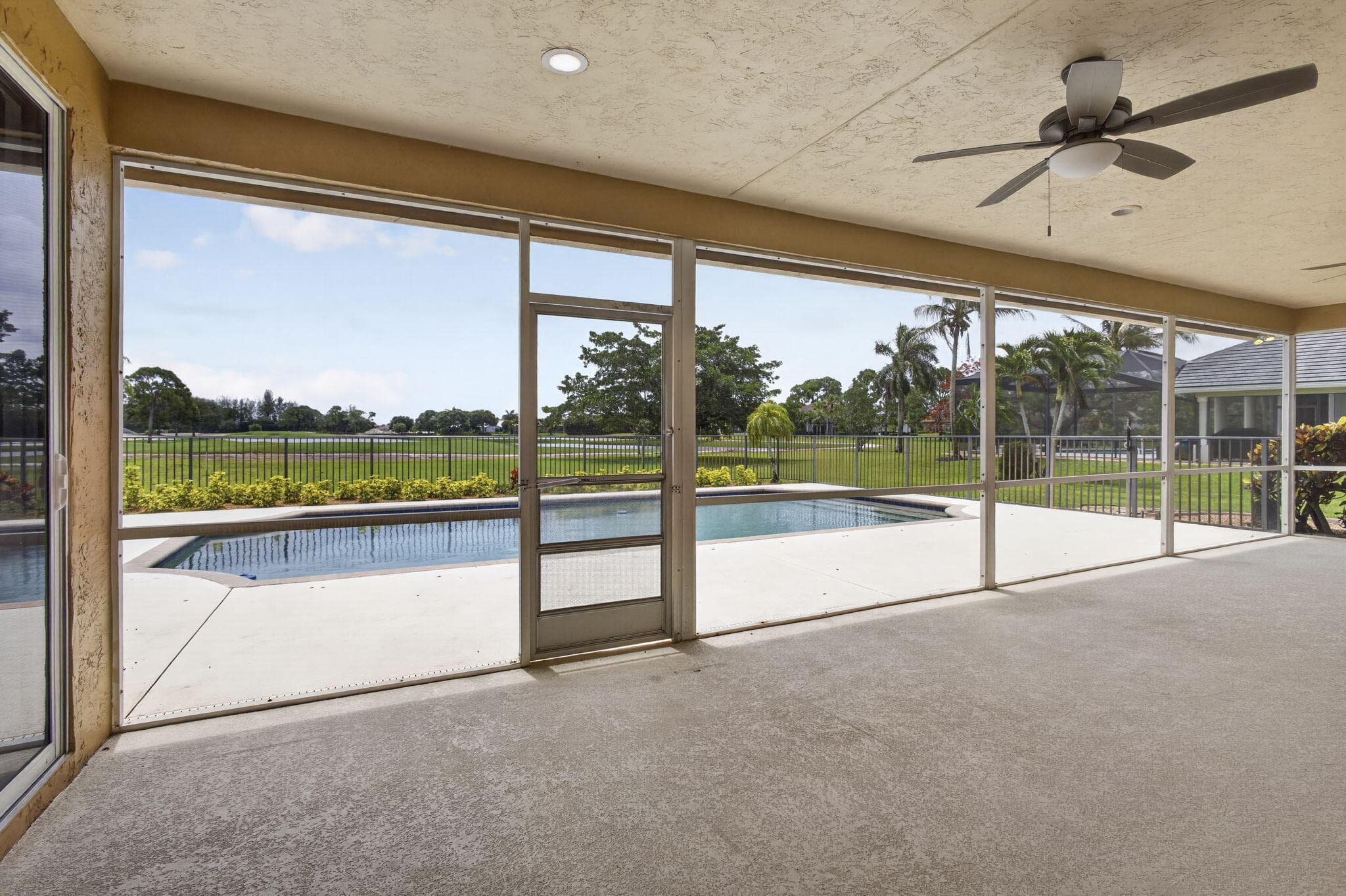8030 Woodsmuir Drive, Palm Beach Gardens, FL 33412 — photo 31 of 77