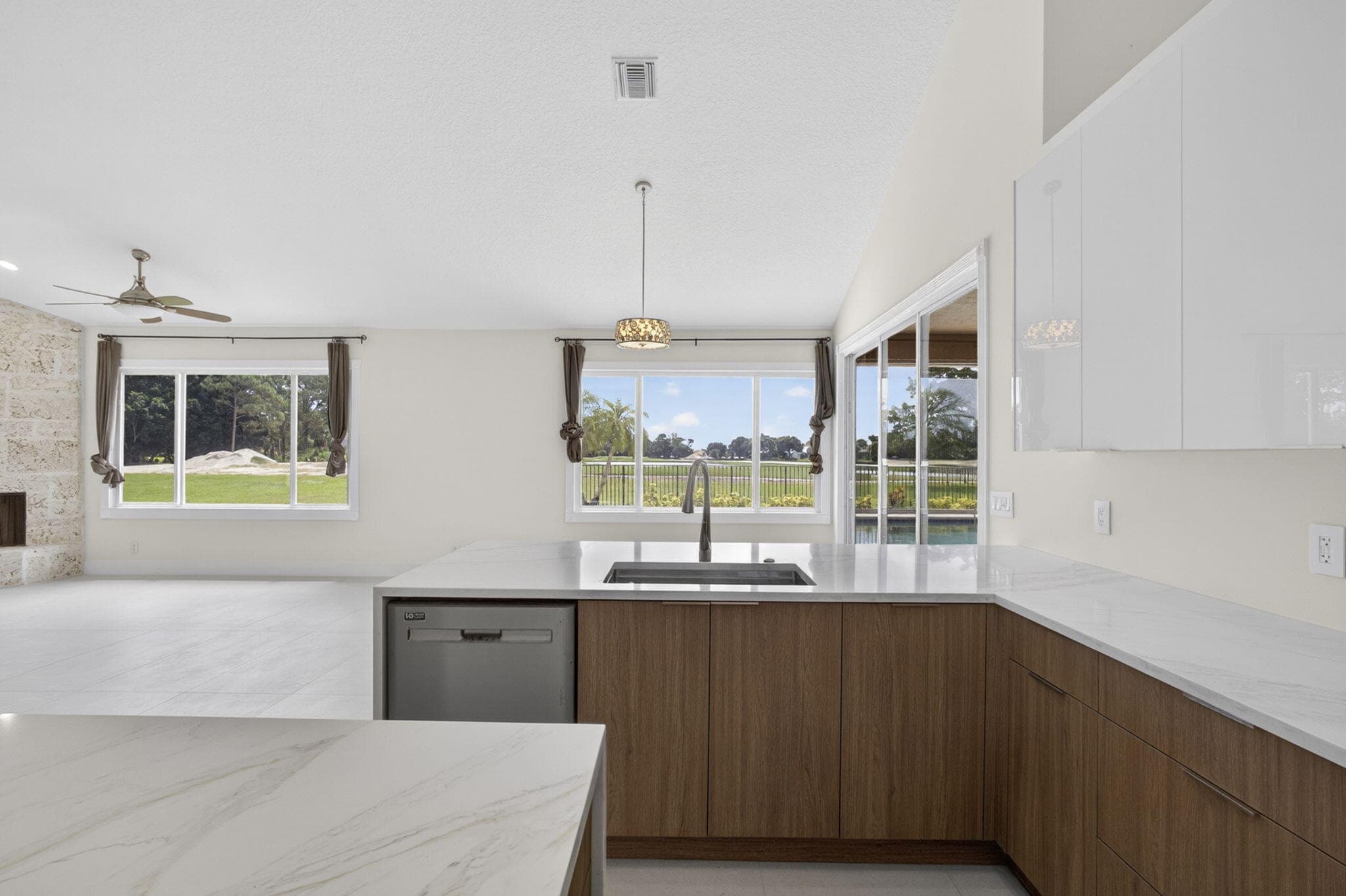 8030 Woodsmuir Drive, Palm Beach Gardens, FL 33412 — photo 19 of 77