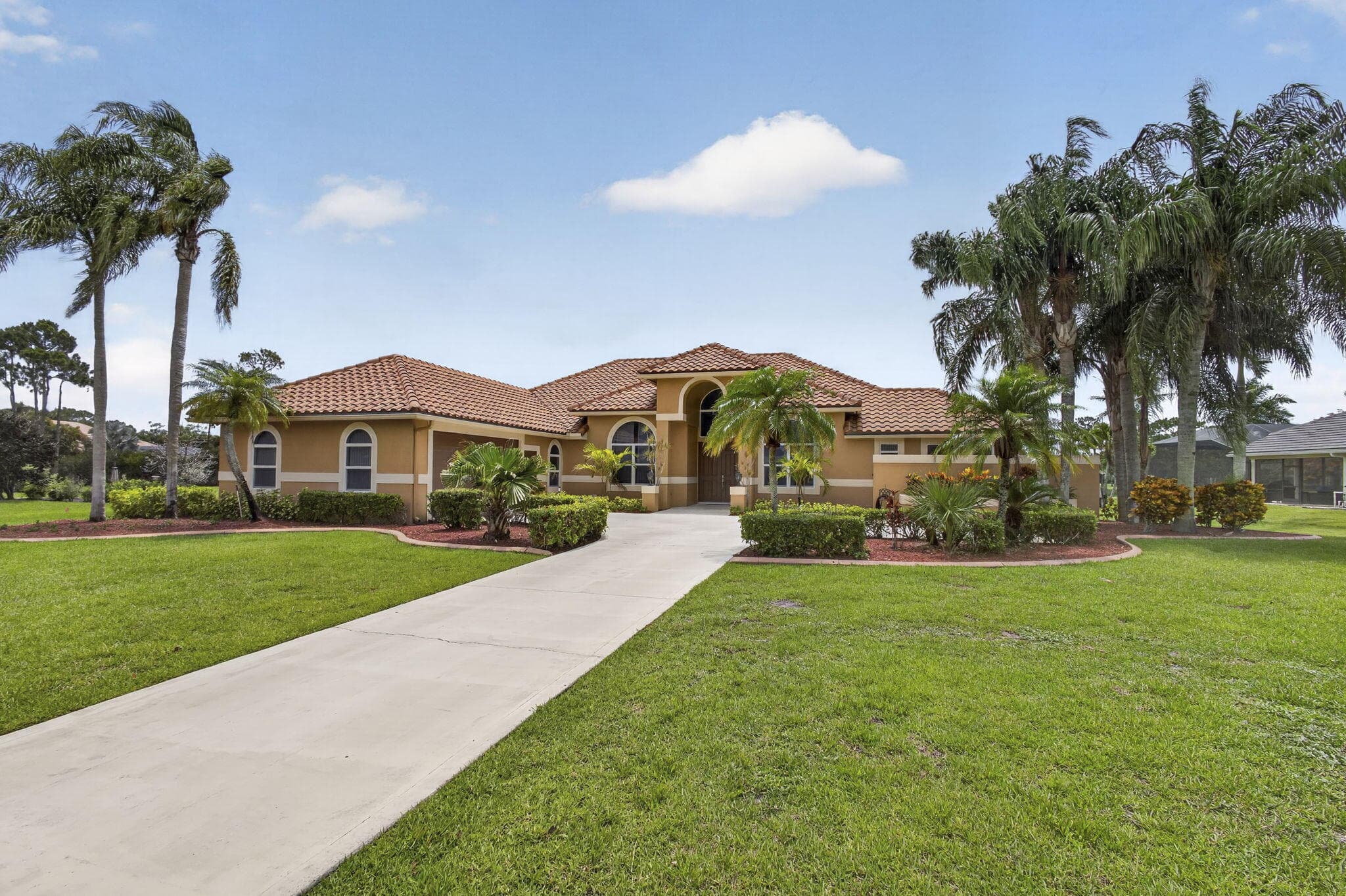 8030 Woodsmuir Drive, Palm Beach Gardens, FL 33412 — photo 8 of 77