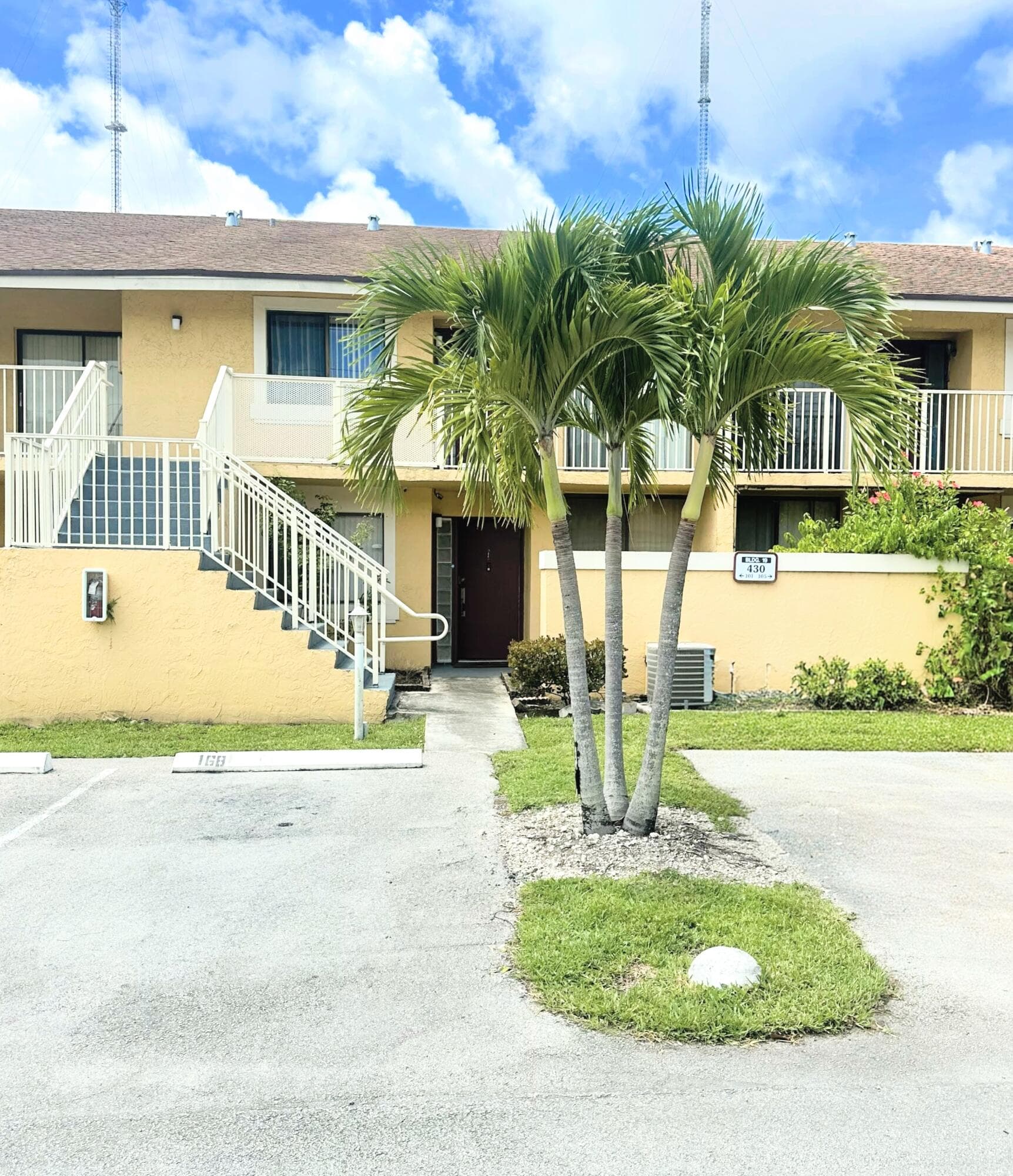 430 NW 214th Street 103, Miami Gardens, FL 33169 — photo 1 of 24