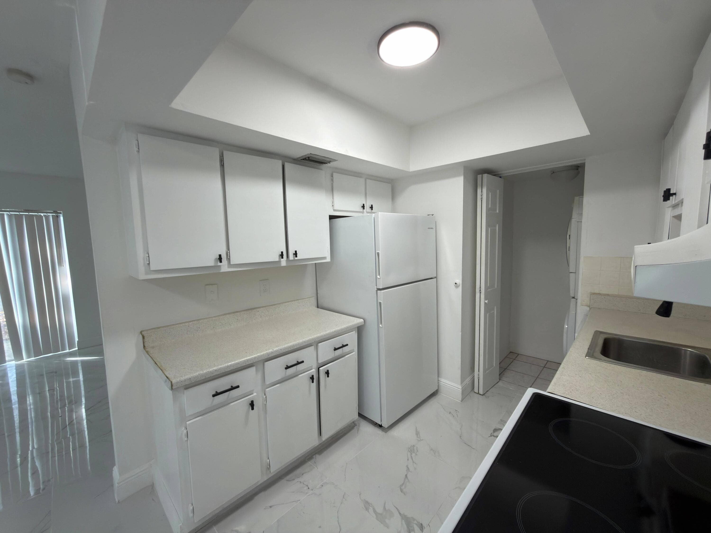 5702 NW 22nd Court 28-b, Lauderhill, FL 33313 — photo 8 of 36