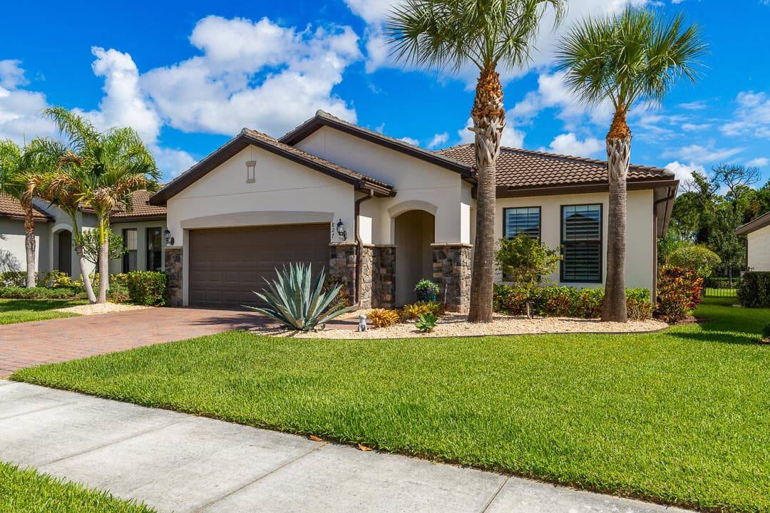 827 SE Villandry Way, Port St. Lucie, FL 34984 — photo 35 of 57
