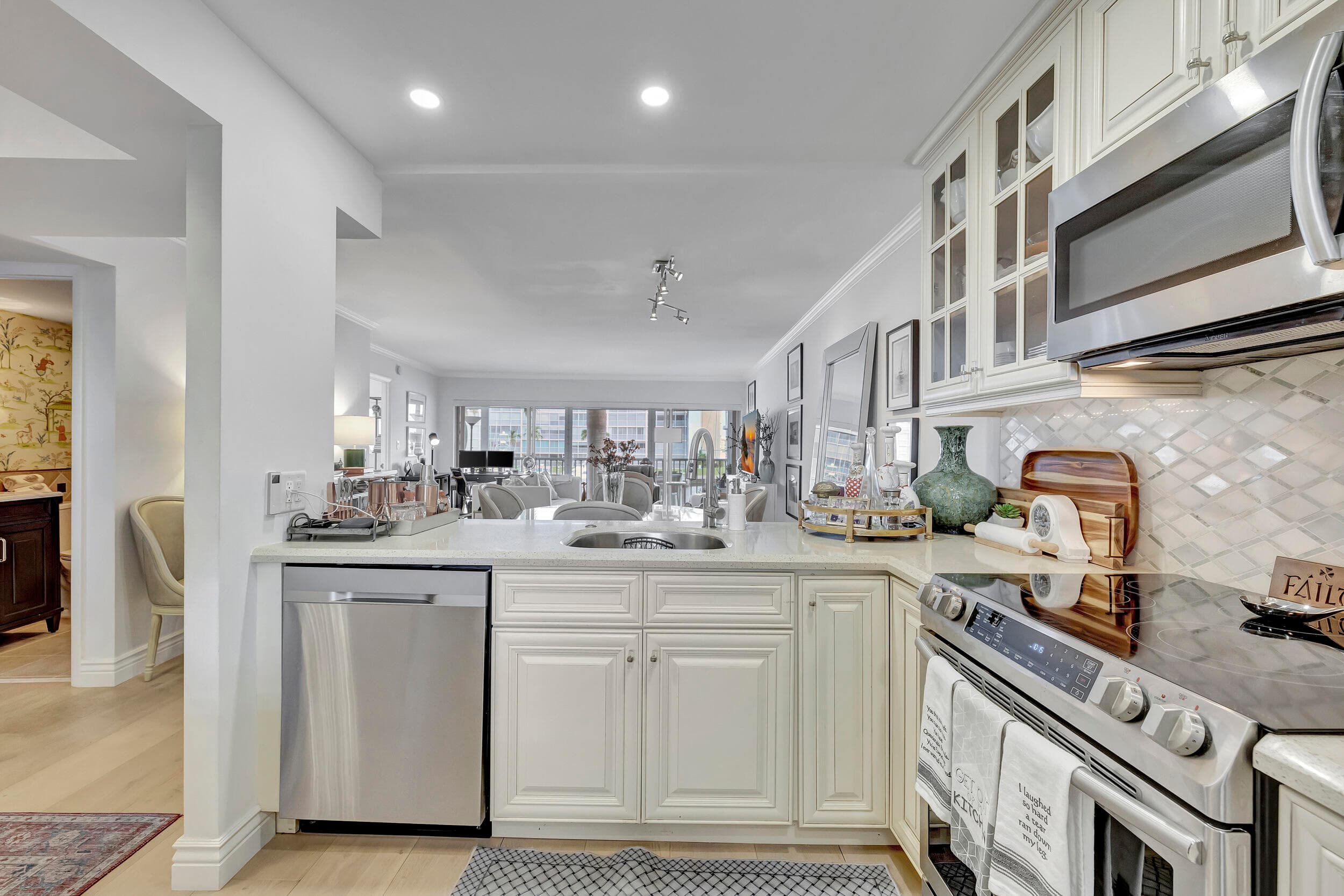 1537 E Hillsboro Boulevard 239, Deerfield Beach, FL 33441 — photo 5 of 47