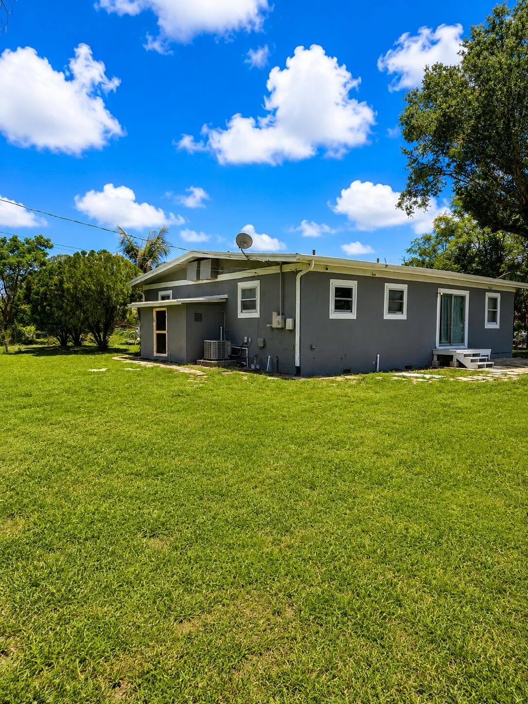 468 N 53rd Dr Drive N, Royal Palm Estates, FL 33415 — photo 18 of 38