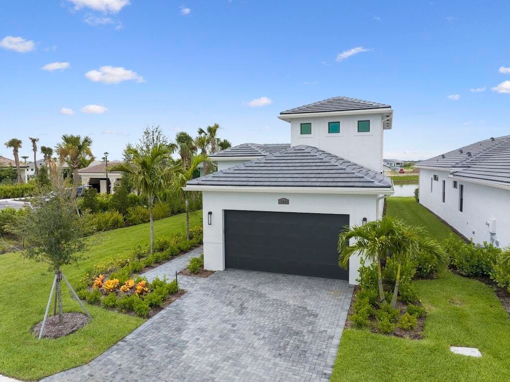 12442 SW Lunata Way, Port St. Lucie, FL 34987 — photo 2 of 44