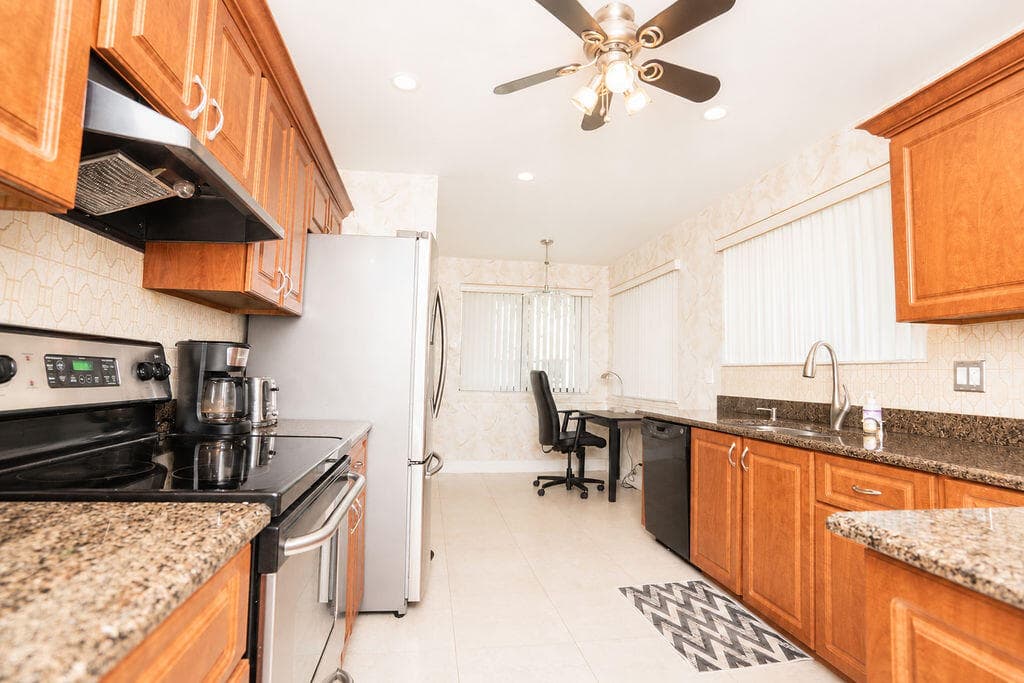 9310 SW 23rd Street 4003, Davie, FL 33324 — photo 20 of 47