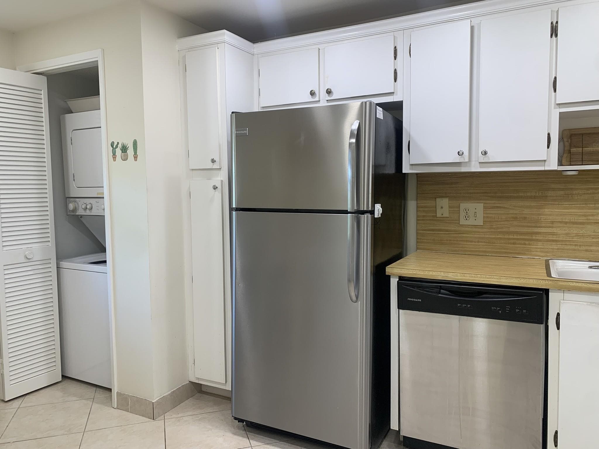 3499 Oaks Way 607, Pompano Beach, FL 33069 — photo 1 of 48
