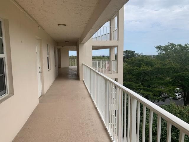 3499 Oaks Way 607, Pompano Beach, FL 33069 — photo 22 of 48