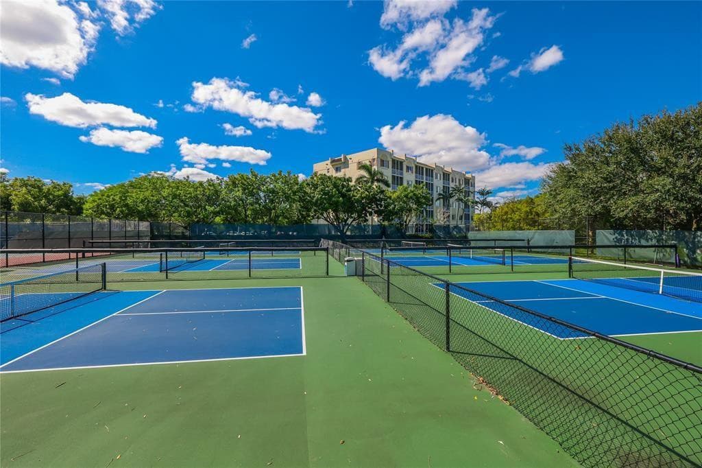 3499 Oaks Way 607, Pompano Beach, FL 33069 — photo 37 of 48