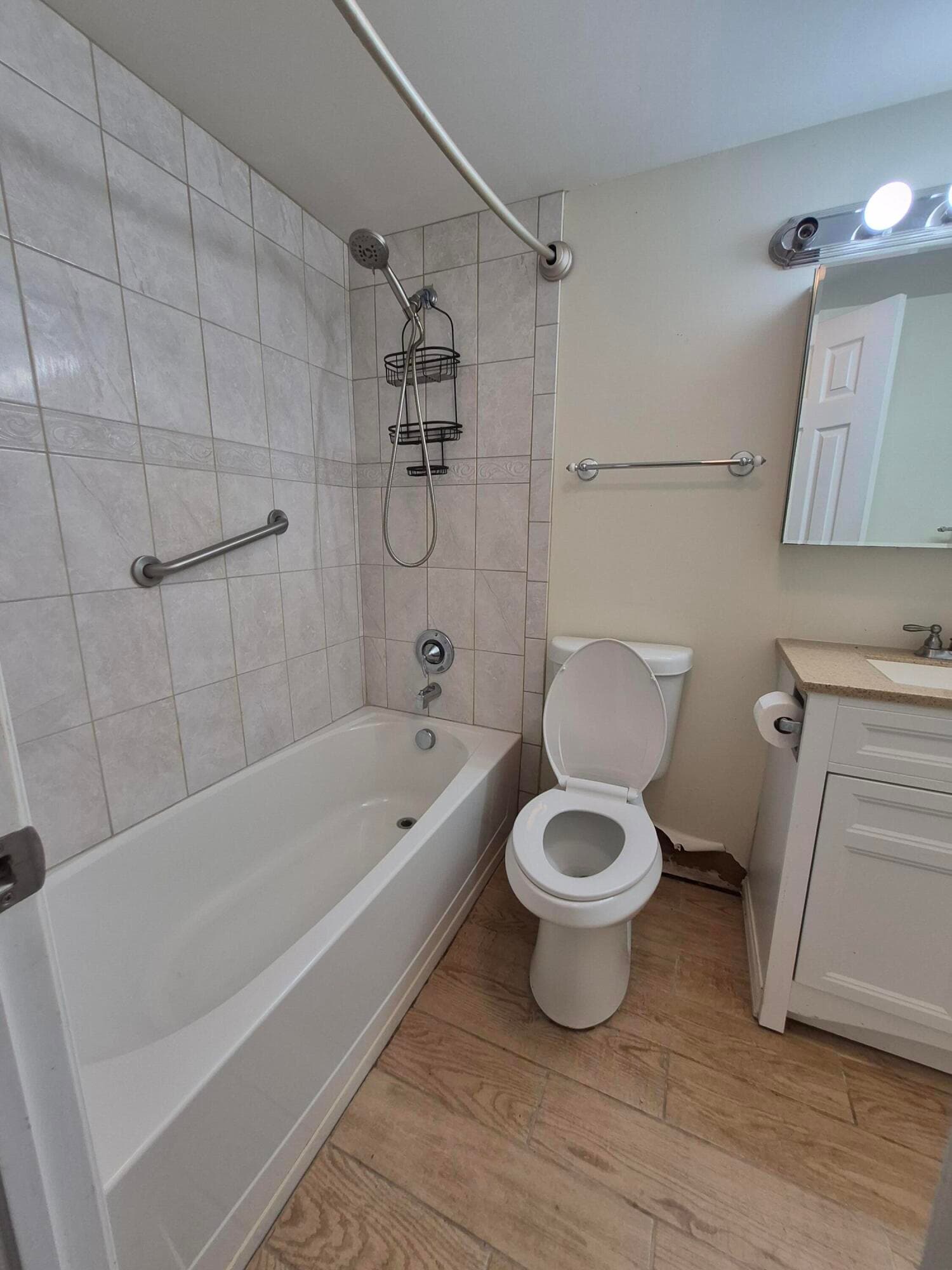 27 Easthampton B, West Palm Beach, FL 33417 — photo 7 of 8