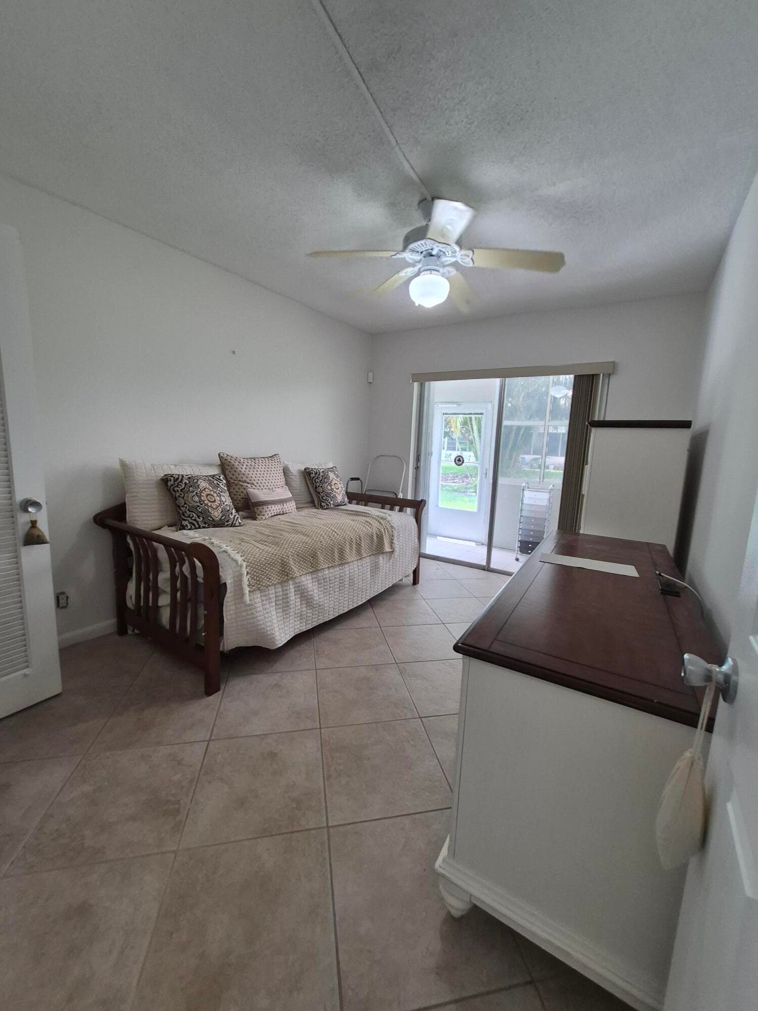 144 Dorchester G, West Palm Beach, FL 33417 — photo 9 of 11