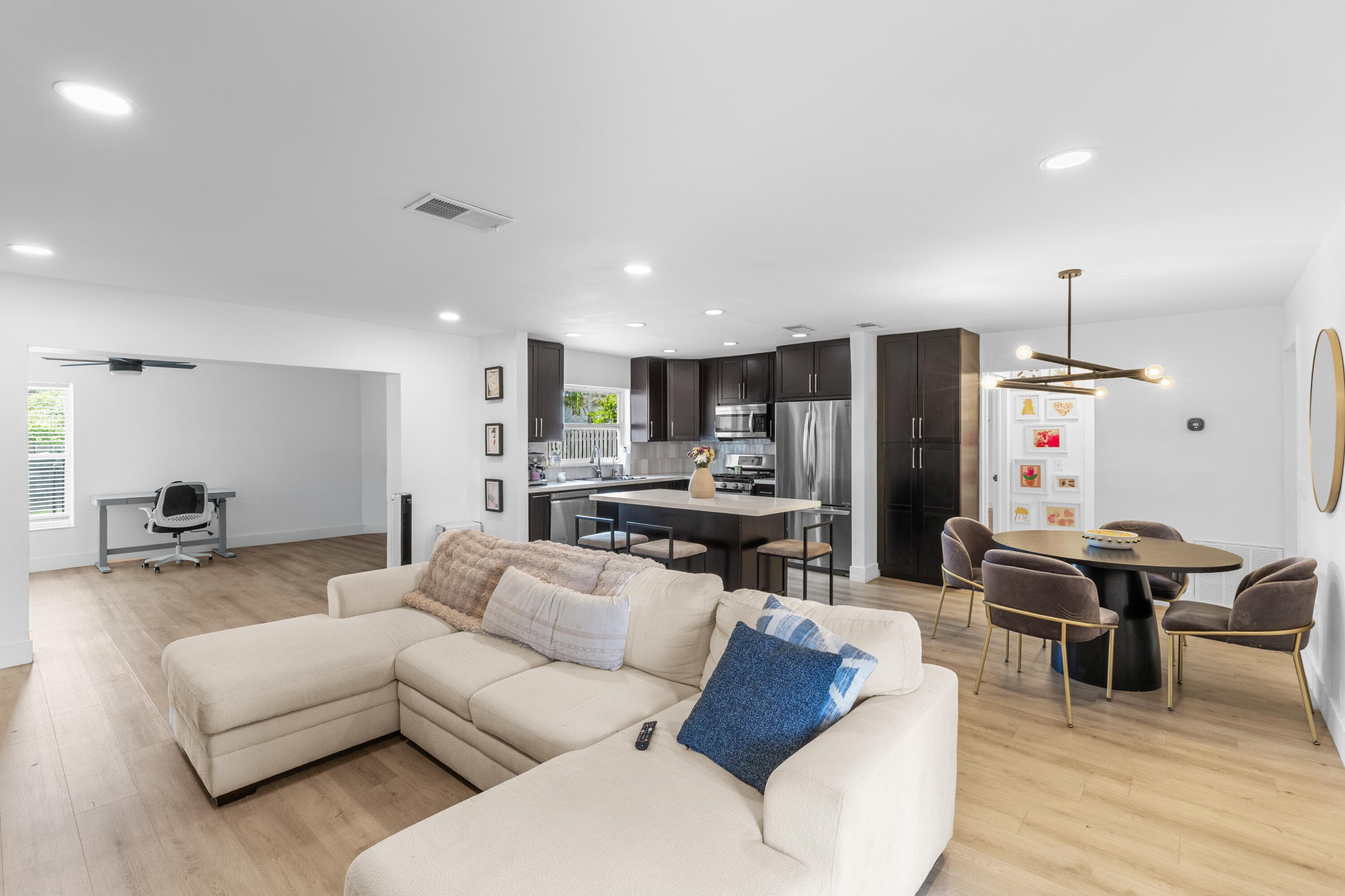 12350 NW 29th Street, Sunrise, FL 33323 — photo 7 of 33