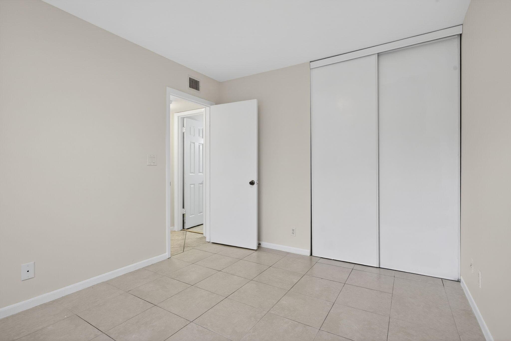 4251 Carambola Circle S, Coconut Creek, FL 33066 — photo 10 of 31