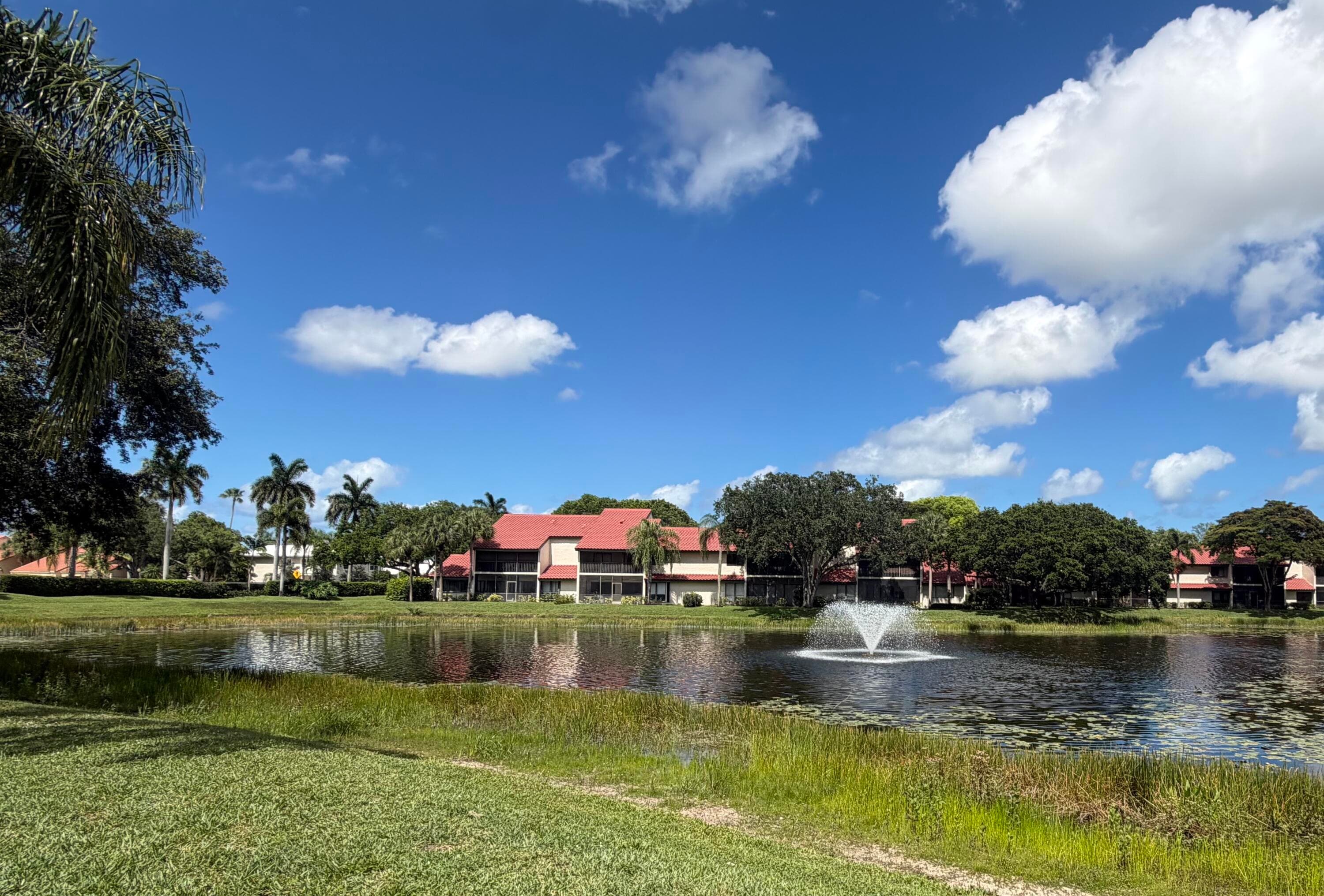 22 Lexington Lane W D, Palm Beach Gardens, FL 33418 — photo 24 of 33
