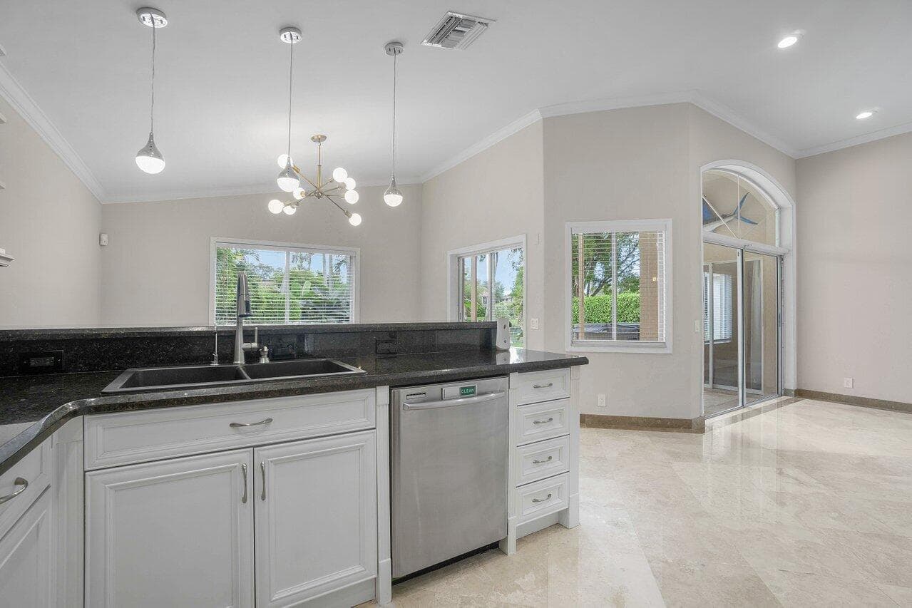 660 NW 45th Avenue, Deerfield Beach, FL 33442 — photo 17 of 55