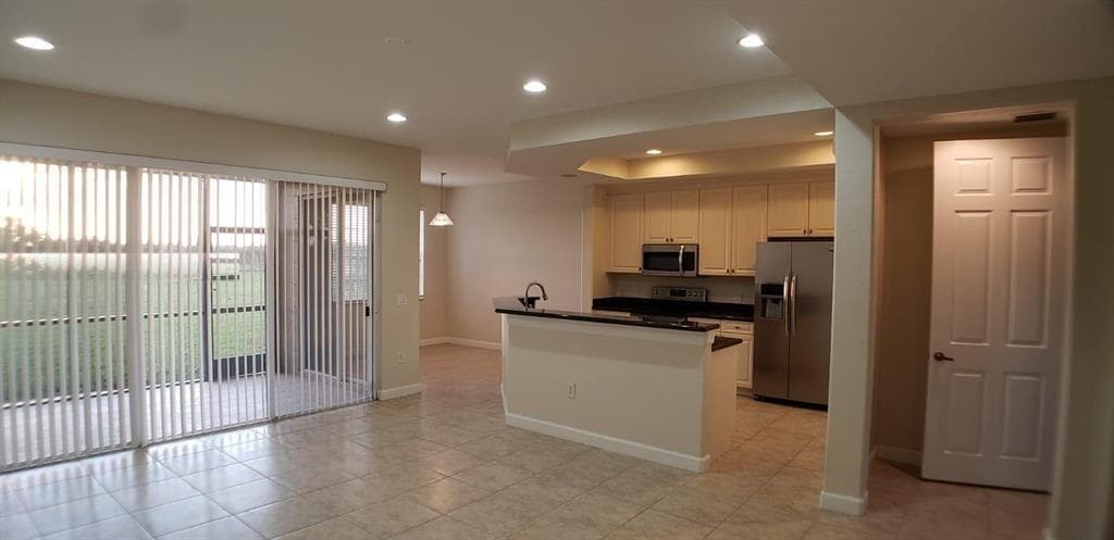 8207 NW 128th Lane 18-b, Parkland, FL 33076 — photo 5 of 19