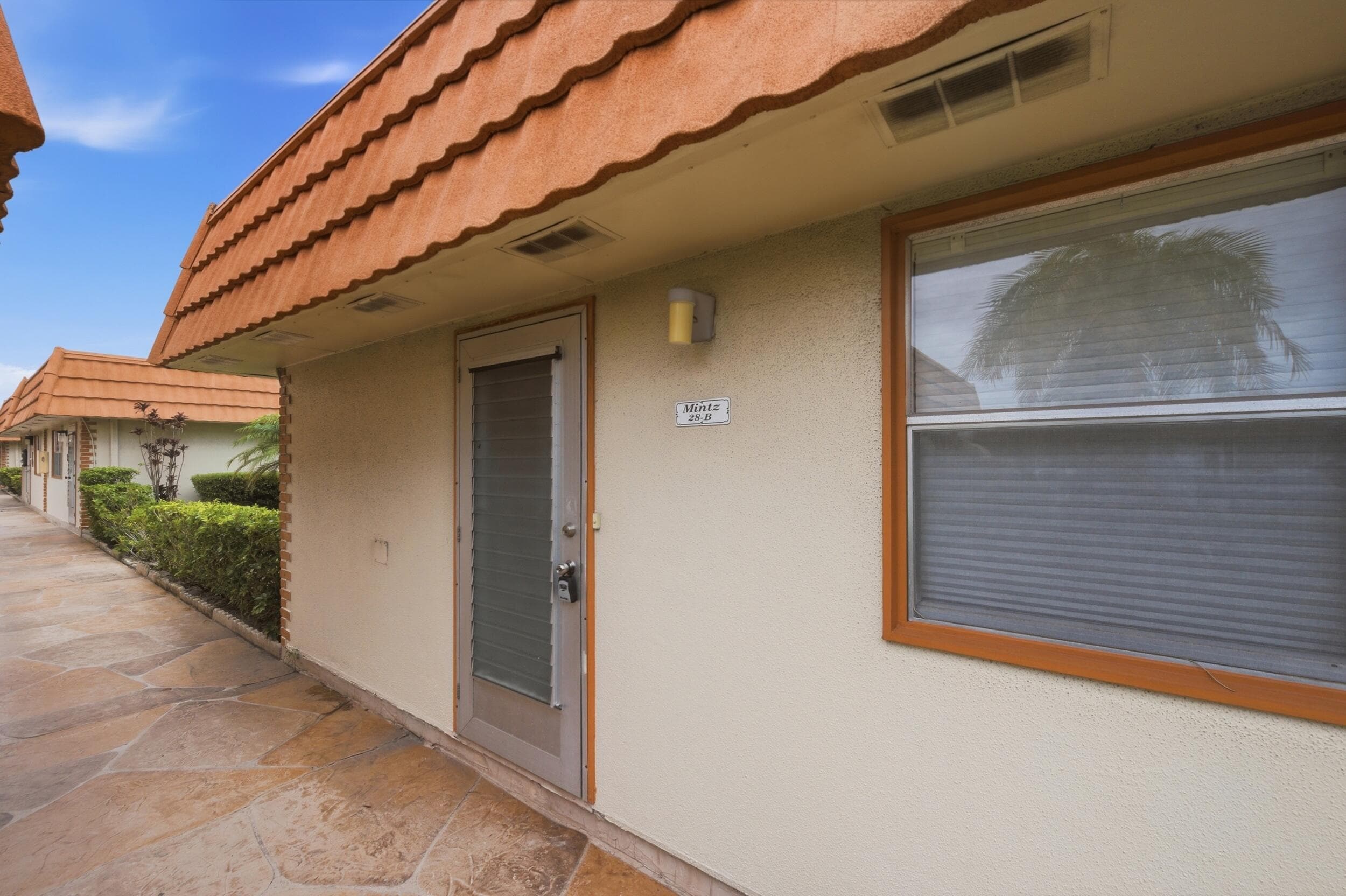 28 Seville 'b', Delray Beach, FL 33446 — photo 7 of 51