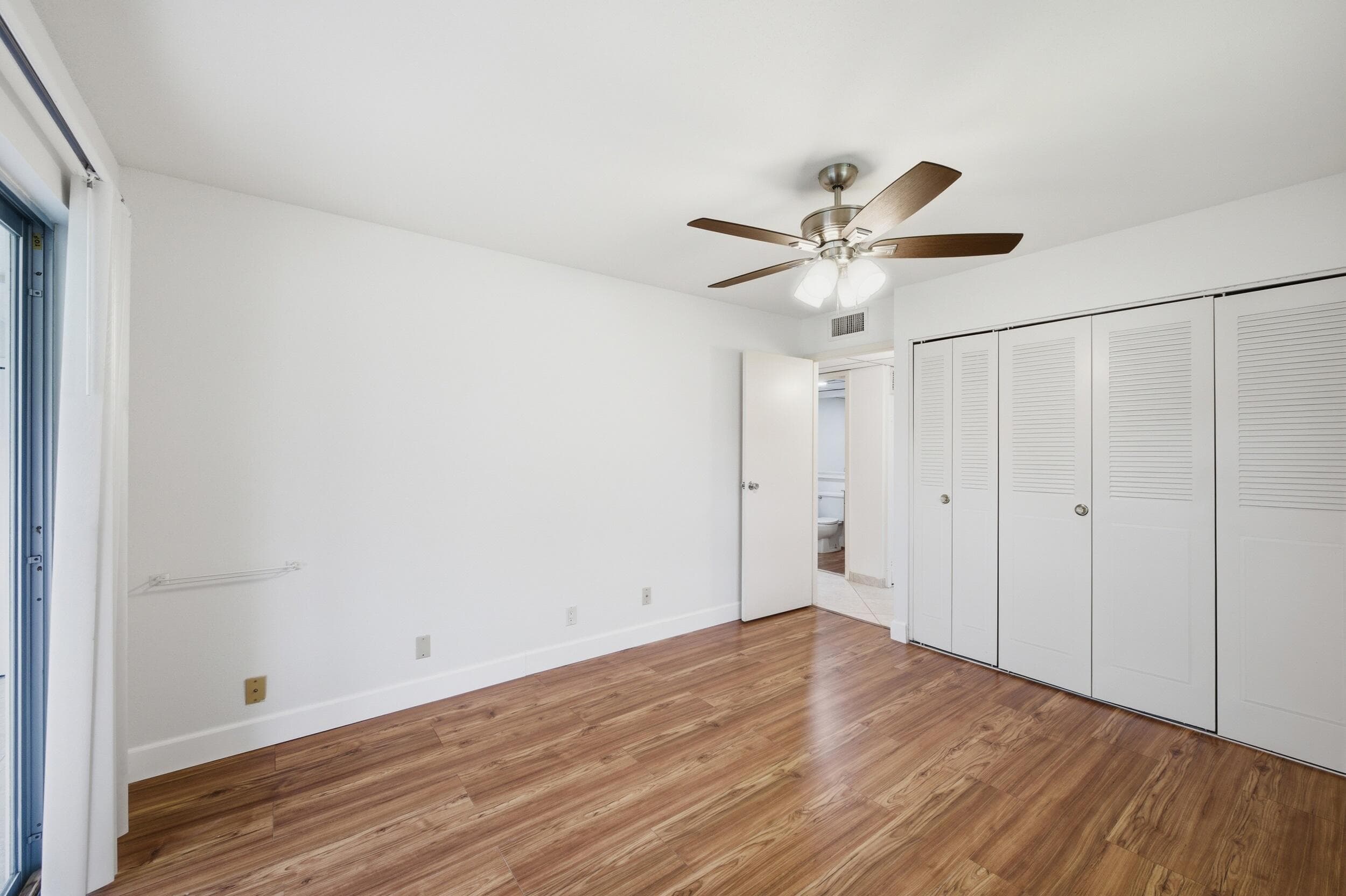 28 Seville 'b', Delray Beach, FL 33446 — photo 15 of 51