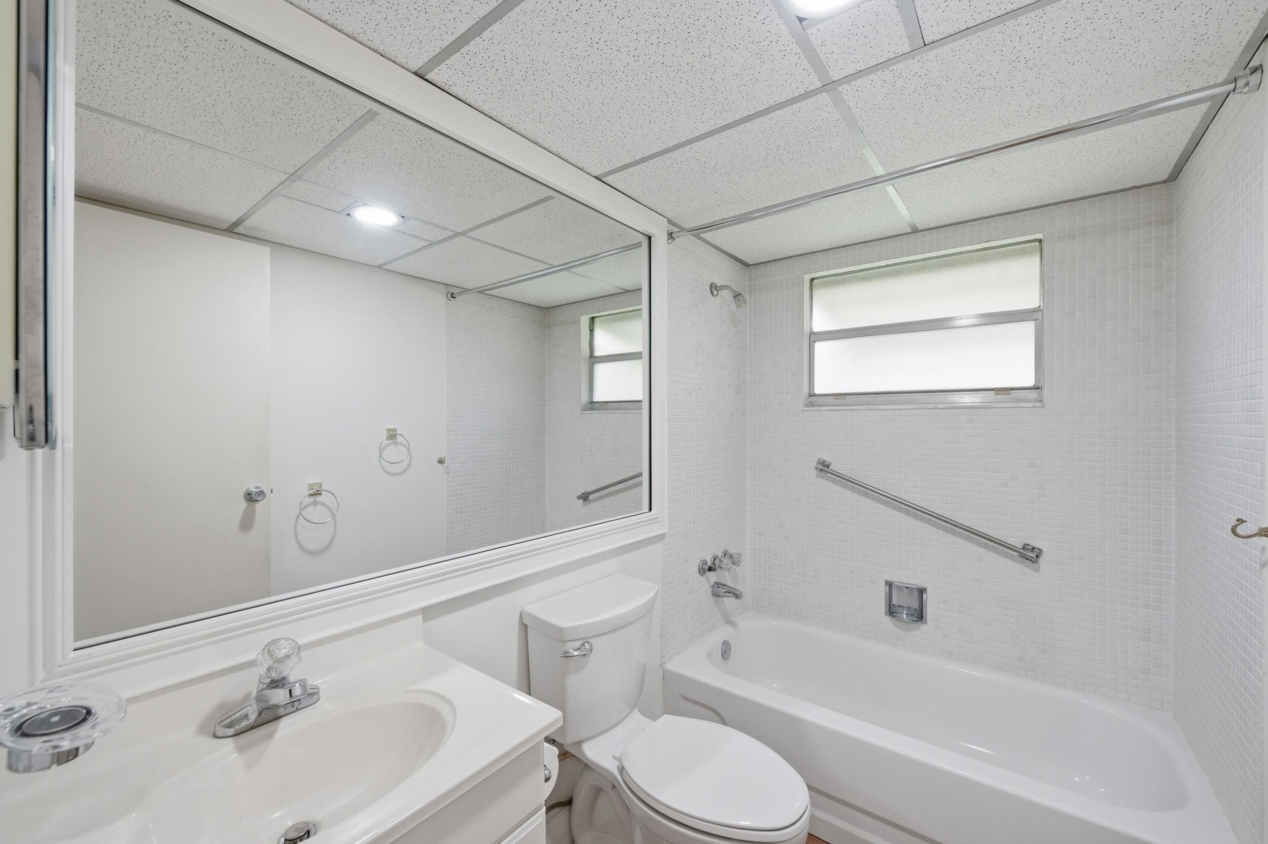 28 Seville 'b', Delray Beach, FL 33446 — photo 17 of 51