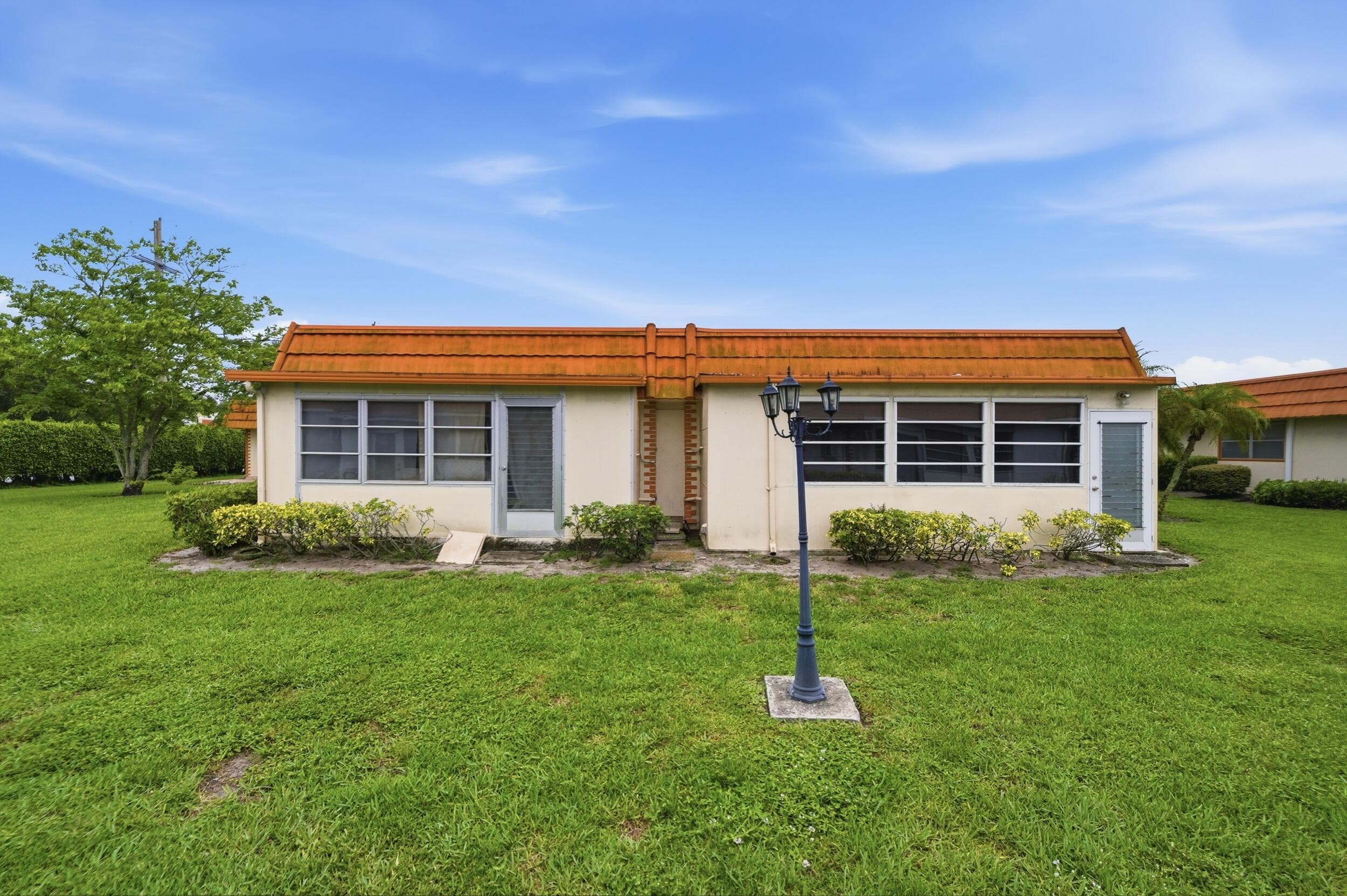 28 Seville 'b', Delray Beach, FL 33446 — photo 30 of 51