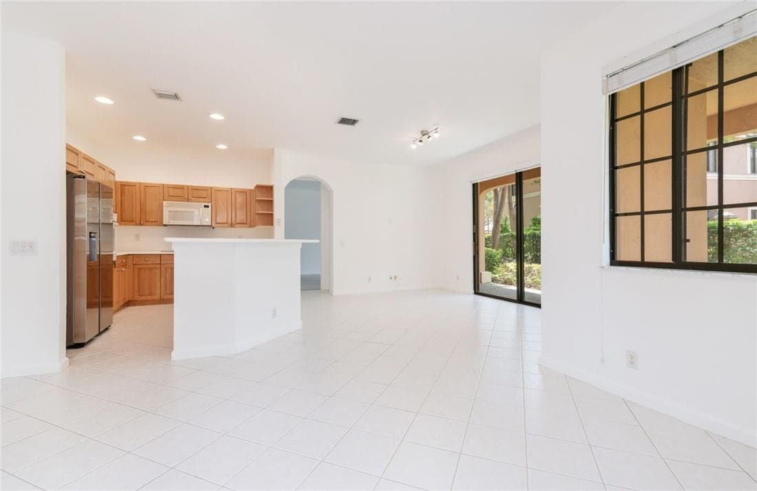 2692 Center Ct Drive 2-32, Weston, FL 33332 — photo 6 of 28