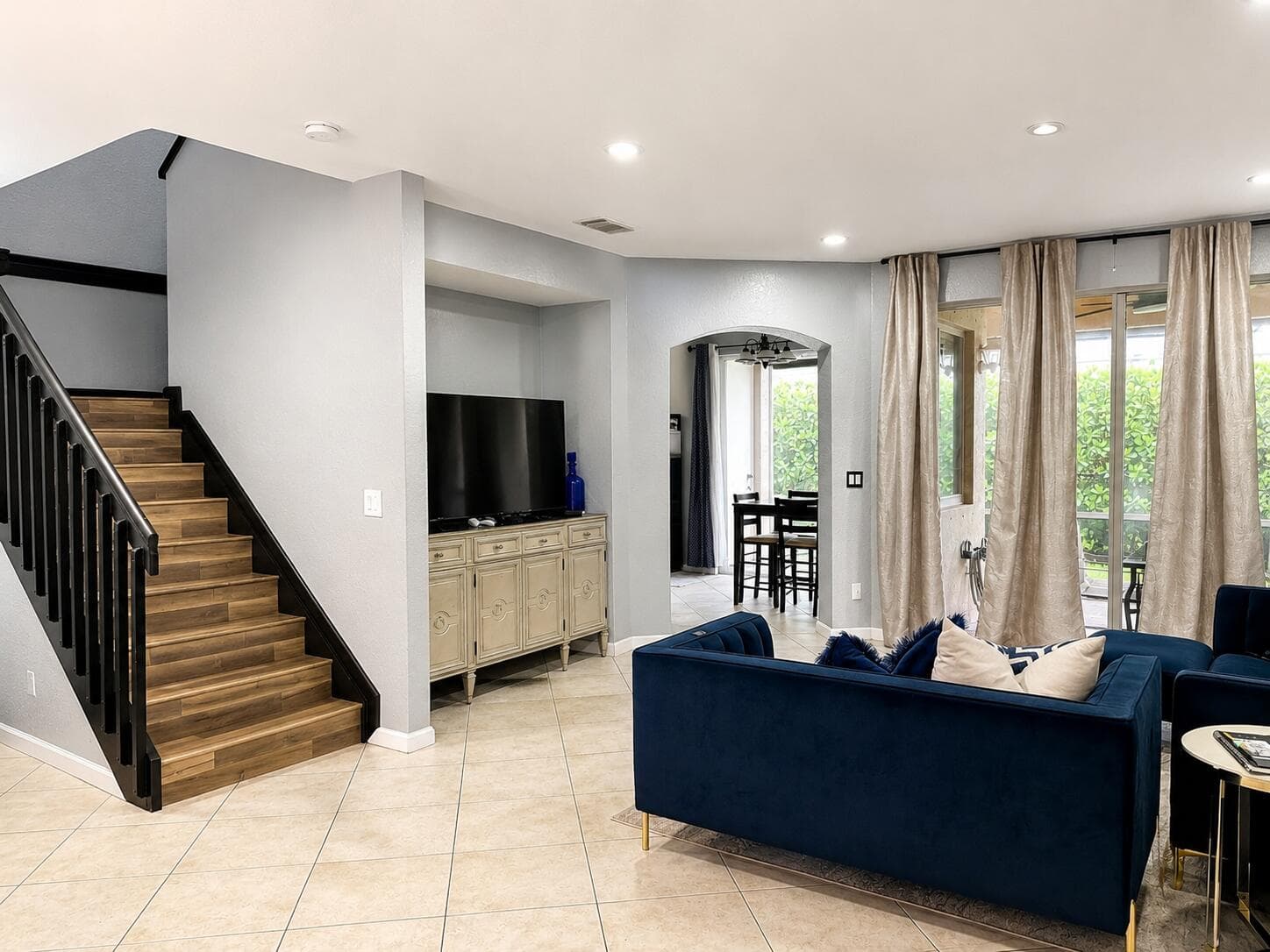 2228 Oakmont Drive, Riviera Beach, FL 33404 — photo 3 of 10