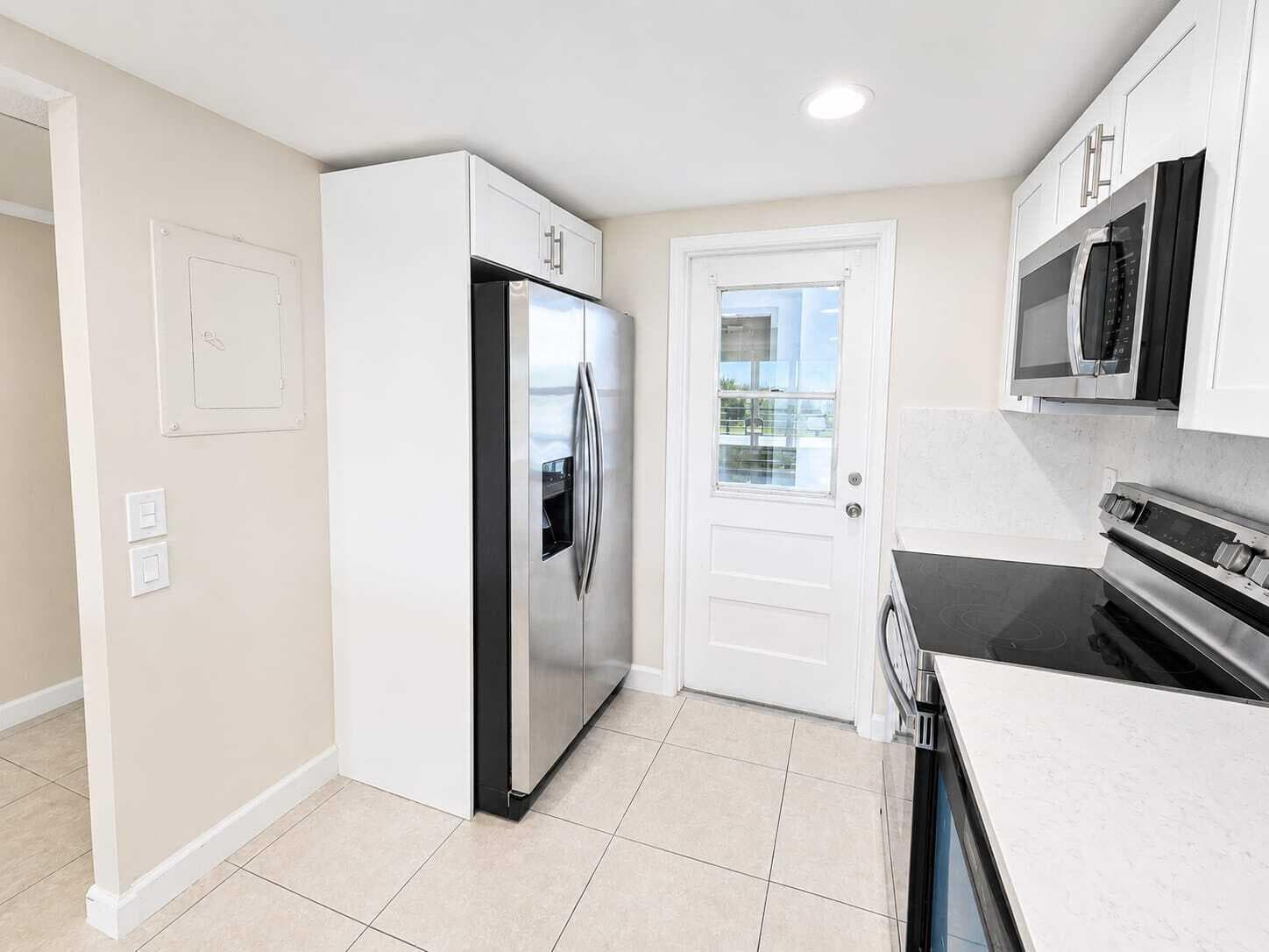 2681 S Course Drive 301, Pompano Beach, FL 33069 — photo 3 of 24