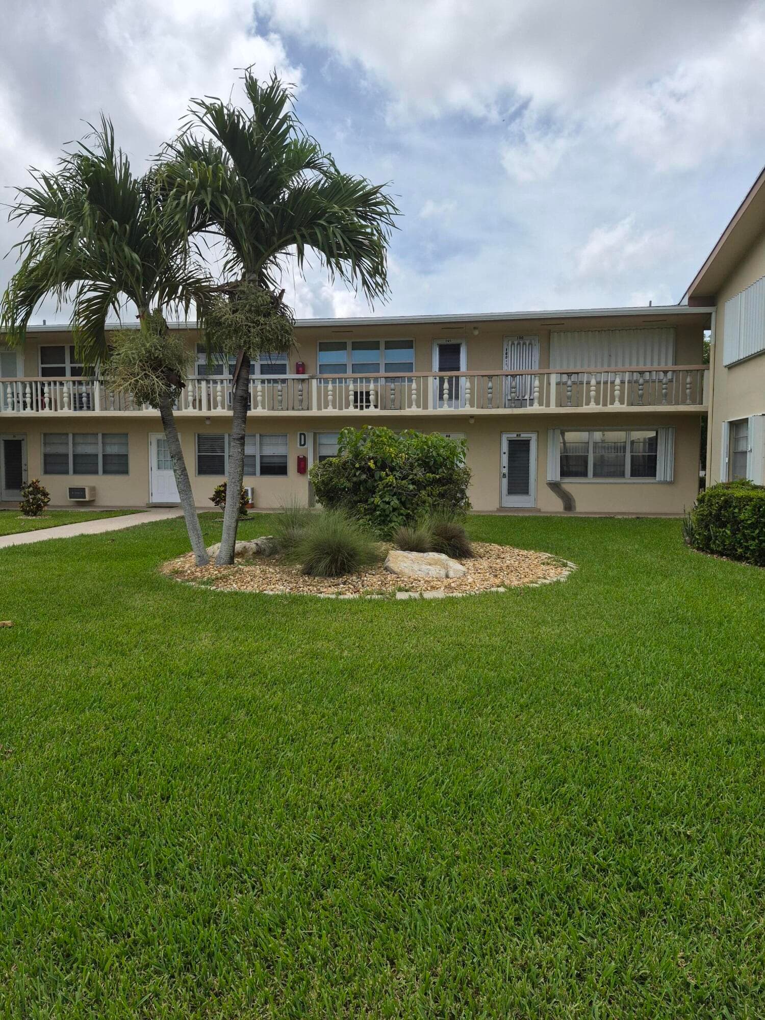 87 Bedford D, West Palm Beach, FL 33417 — photo 1 of 15