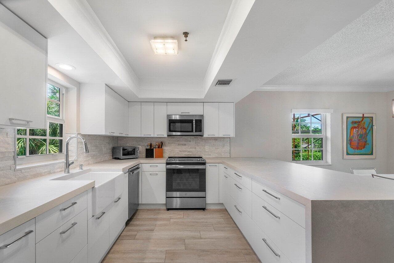 950 De Soto Road 2b, Boca Raton, FL 33432 — photo 15 of 38