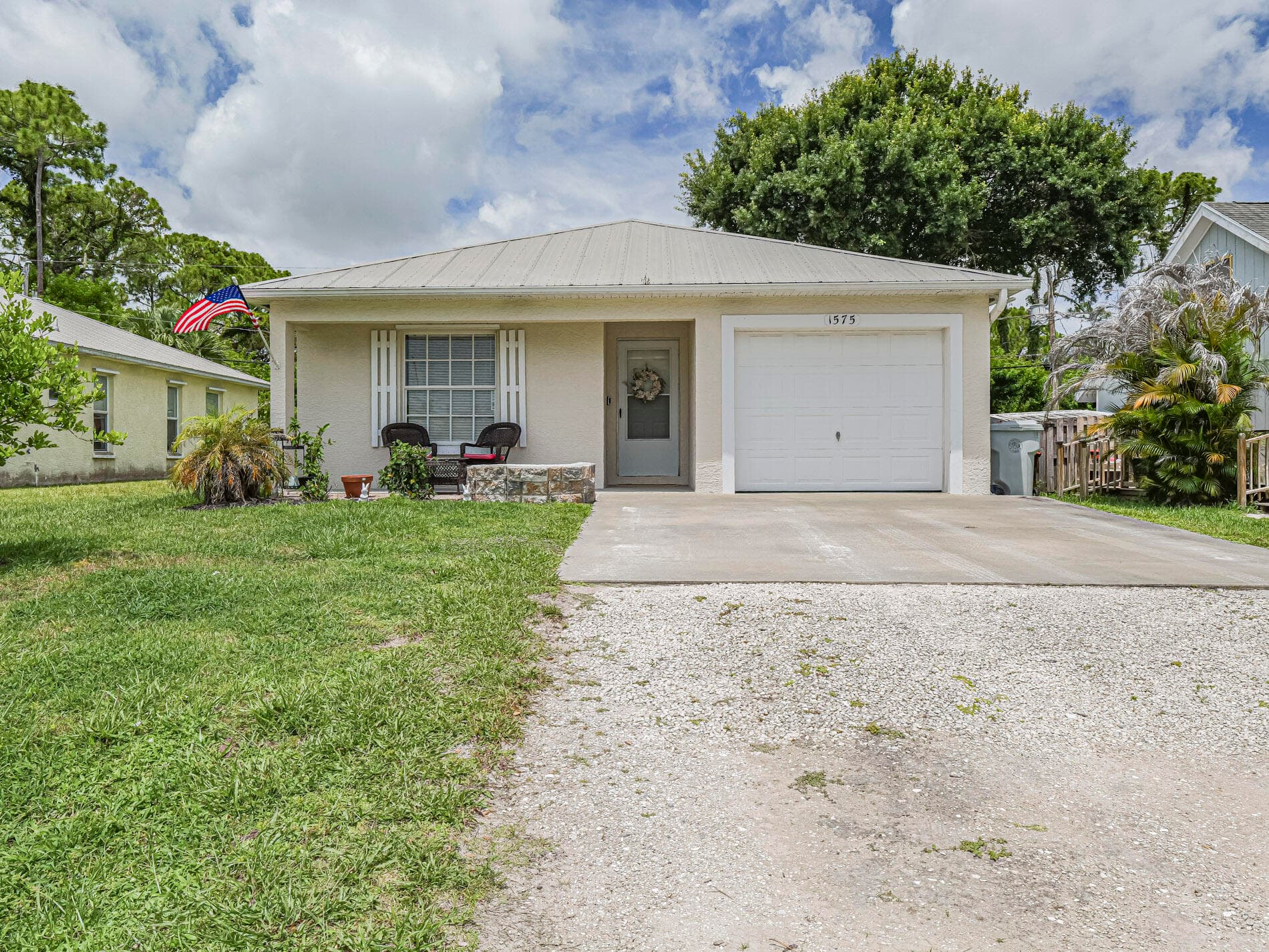 1575 17th Court SW, Vero Beach, FL 32962 — photo 2 of 30