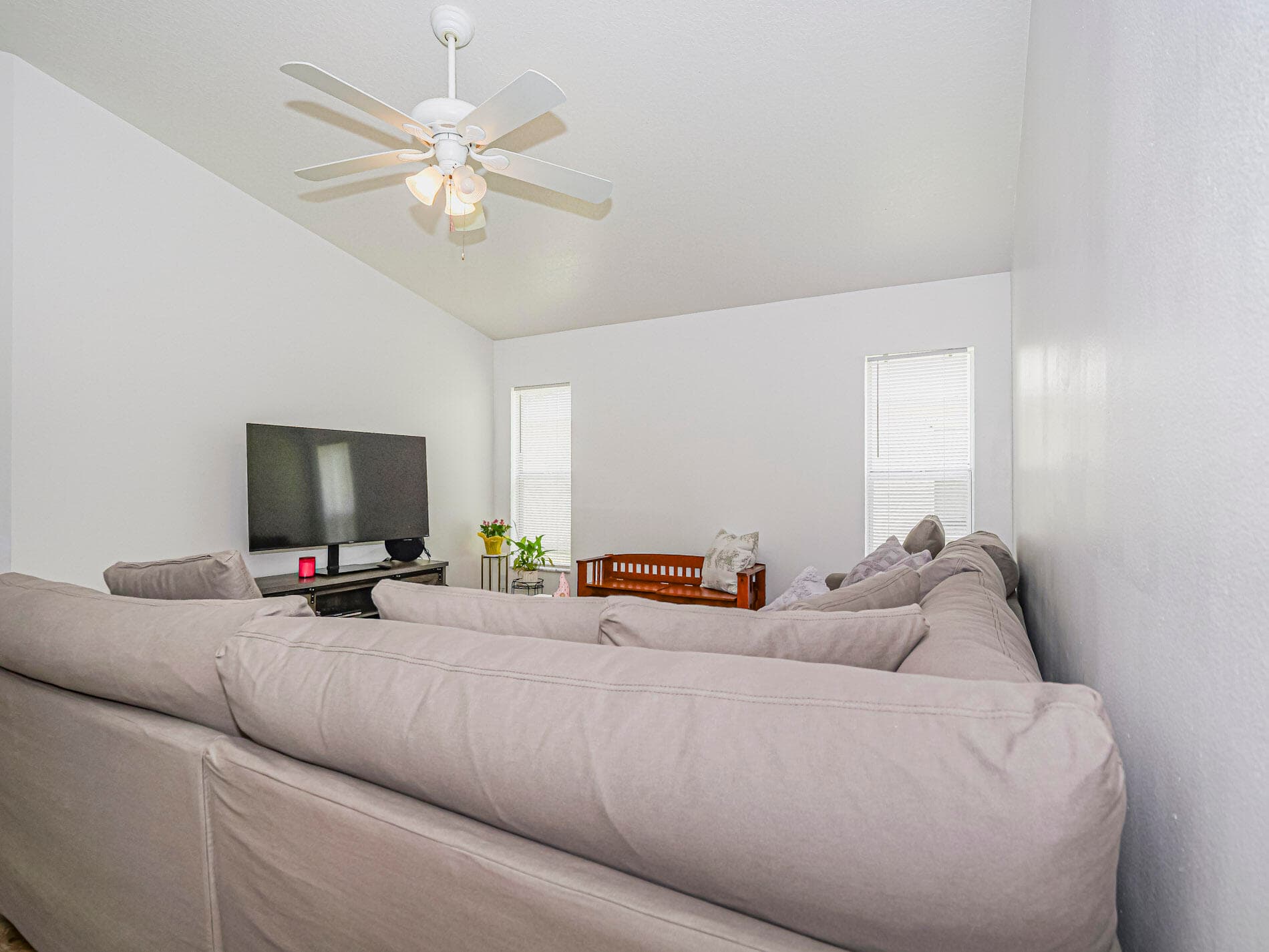 1575 17th Court SW, Vero Beach, FL 32962 — photo 8 of 30