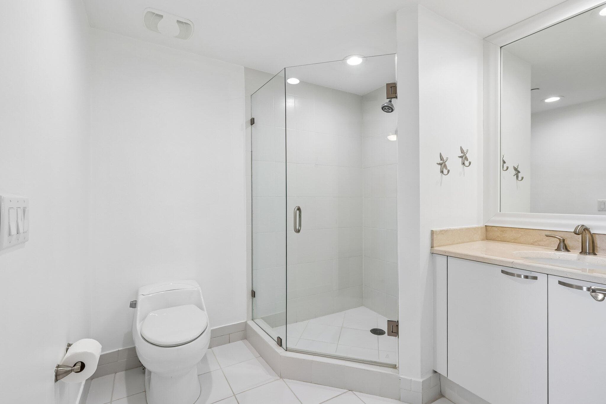 2650 Lake Shore Drive 1202, Riviera Beach, FL 33404 — photo 14 of 51
