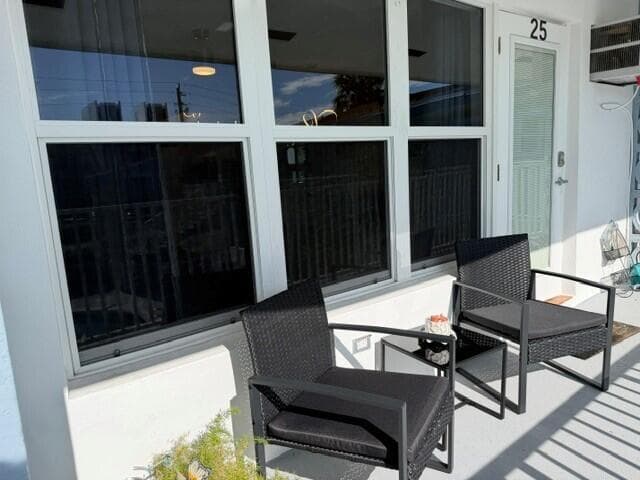 1110 N Riverside Drive 25, Pompano Beach, FL 33062 — photo 2 of 17