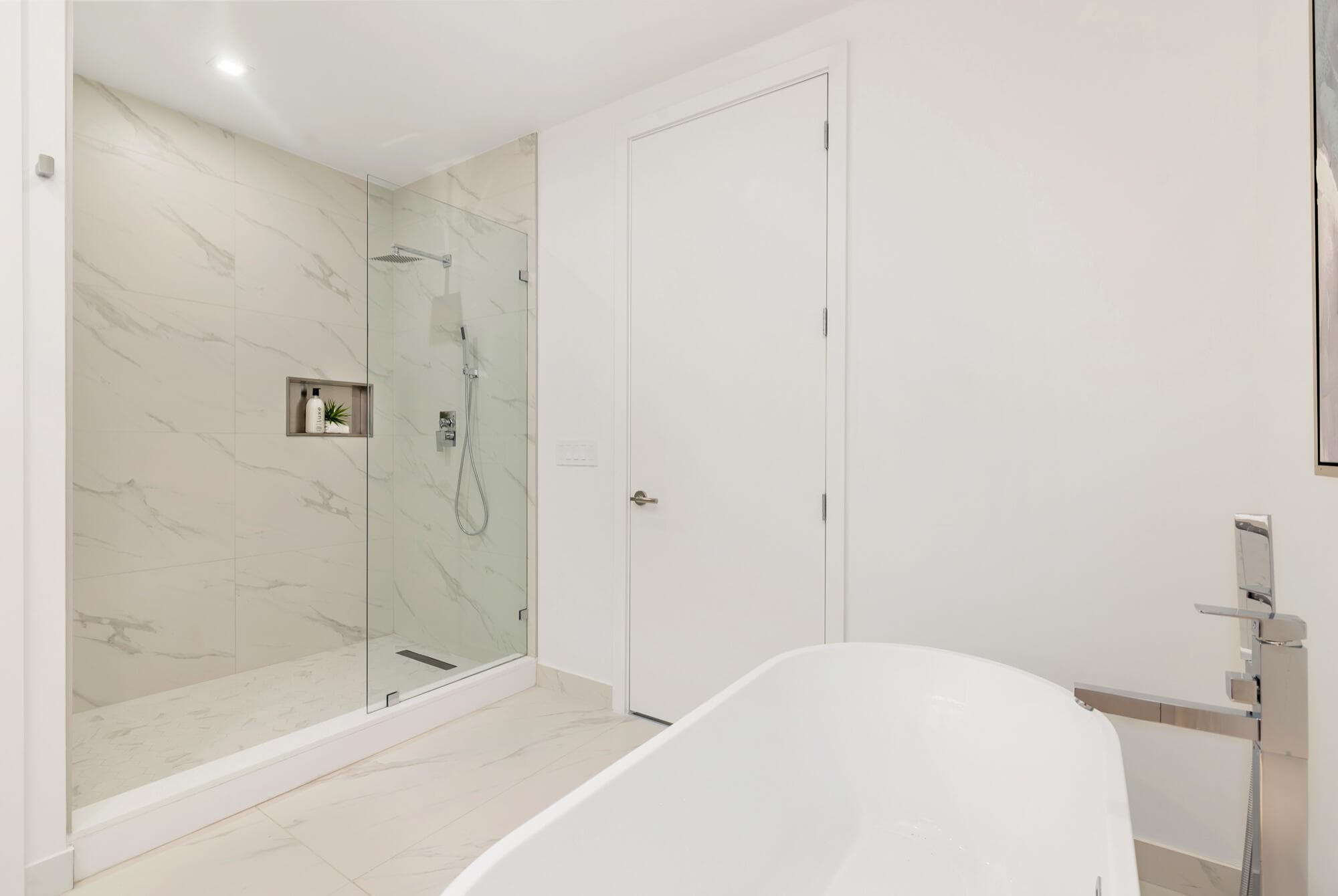 220 Lake Shore Drive 1813, Lake Park, FL 33403 — photo 11 of 33