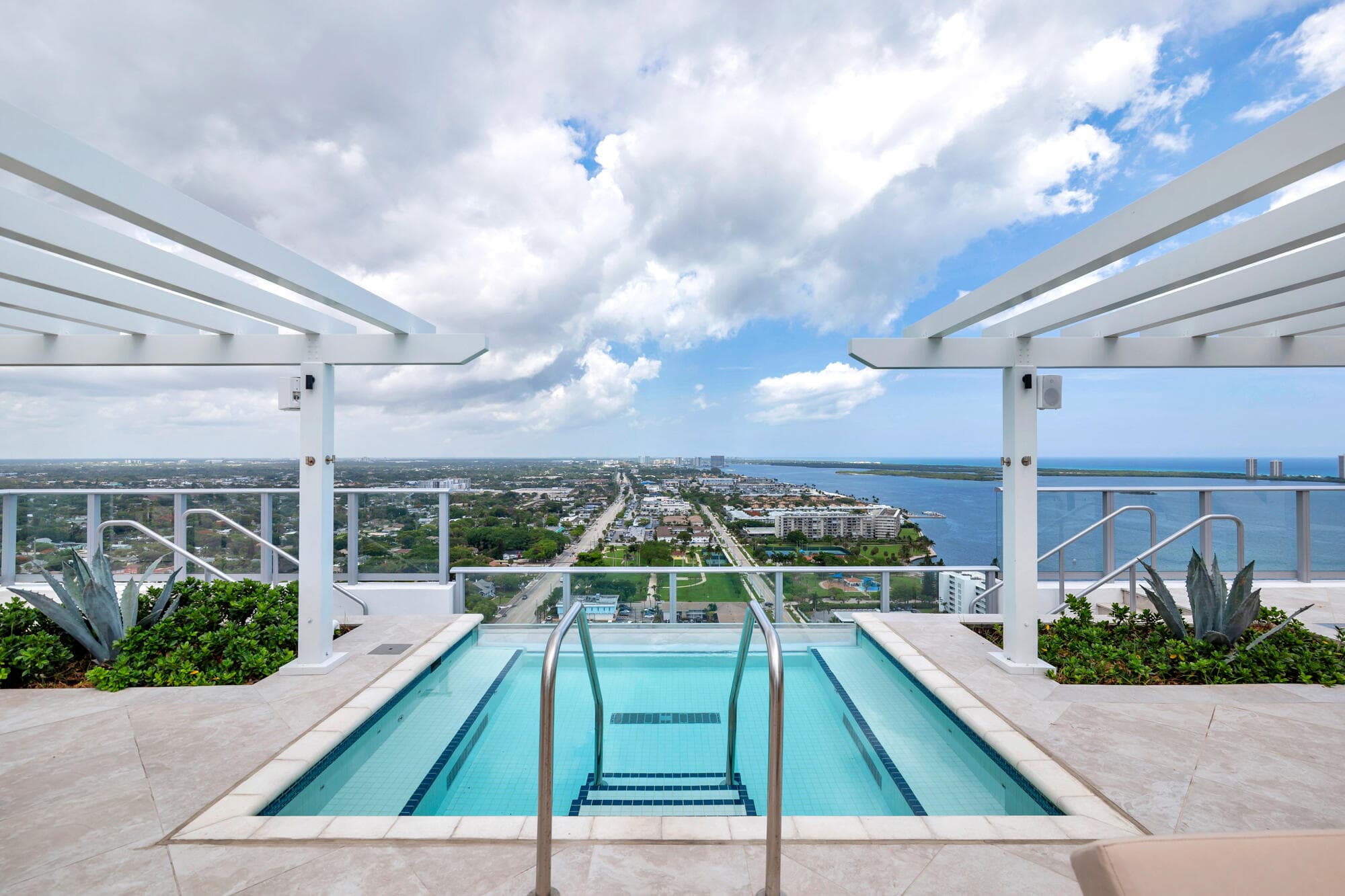 220 Lake Shore Drive 1813, Lake Park, FL 33403 — photo 21 of 33