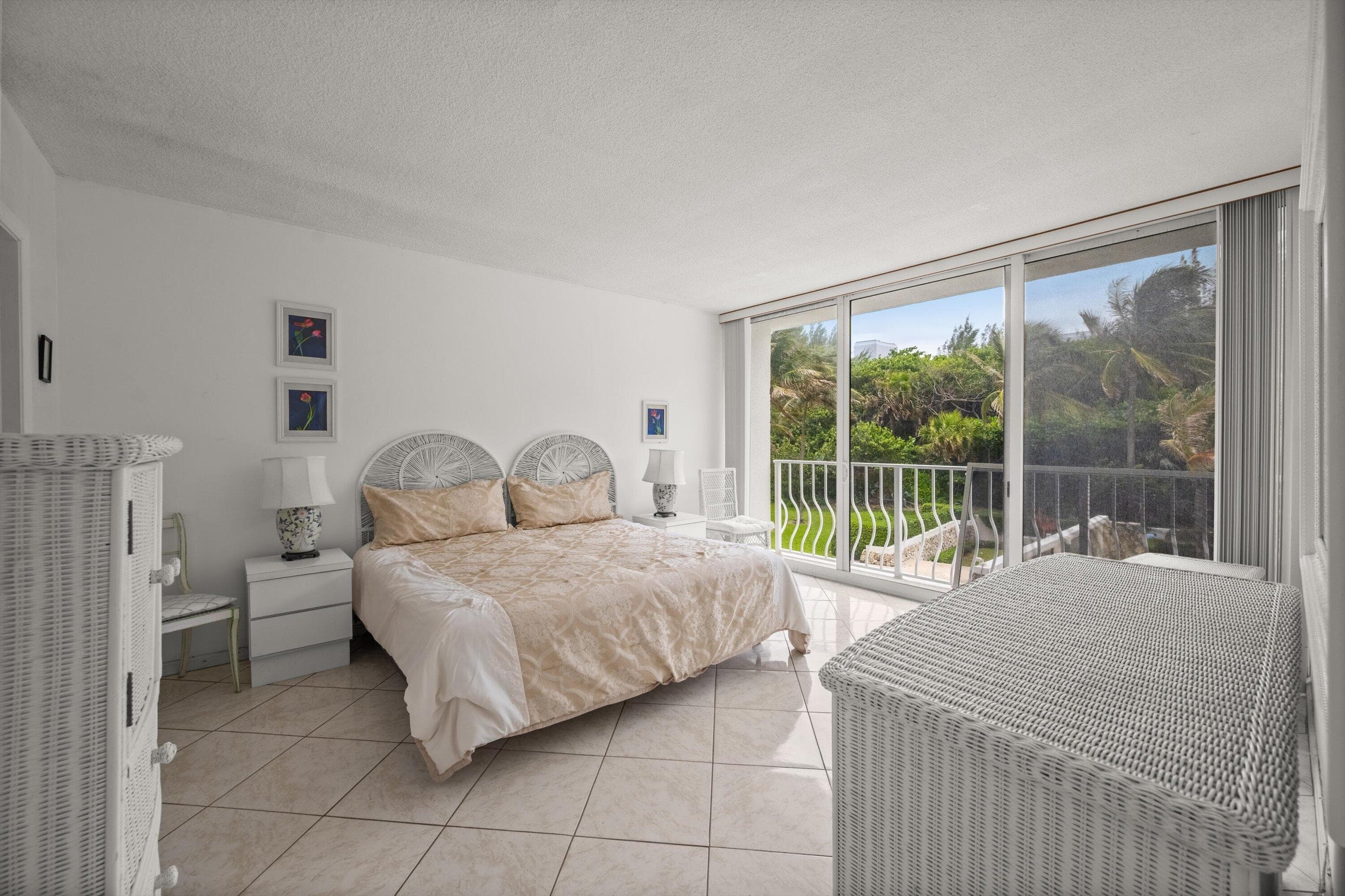 2774 S Ocean Boulevard 206, Palm Beach, FL 33480 — photo 9 of 19