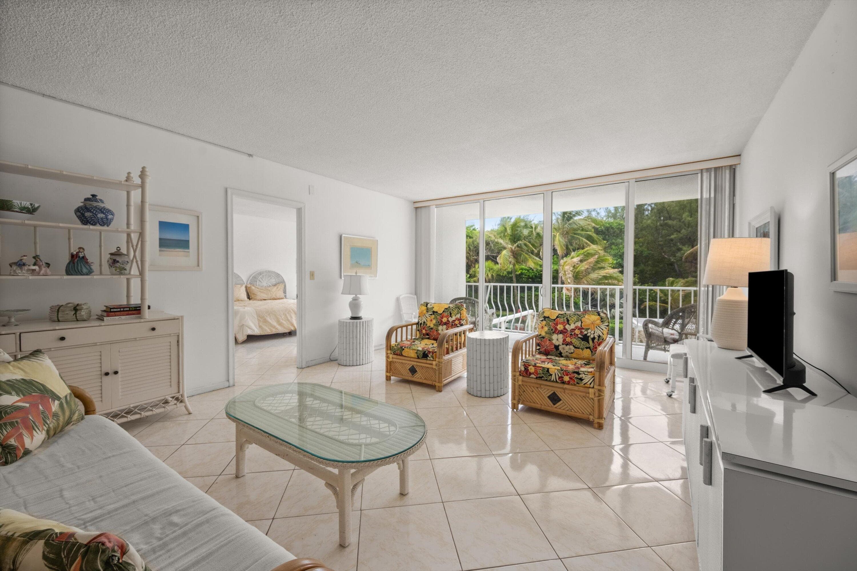 2774 S Ocean Boulevard 206, Palm Beach, FL 33480 — photo 3 of 19