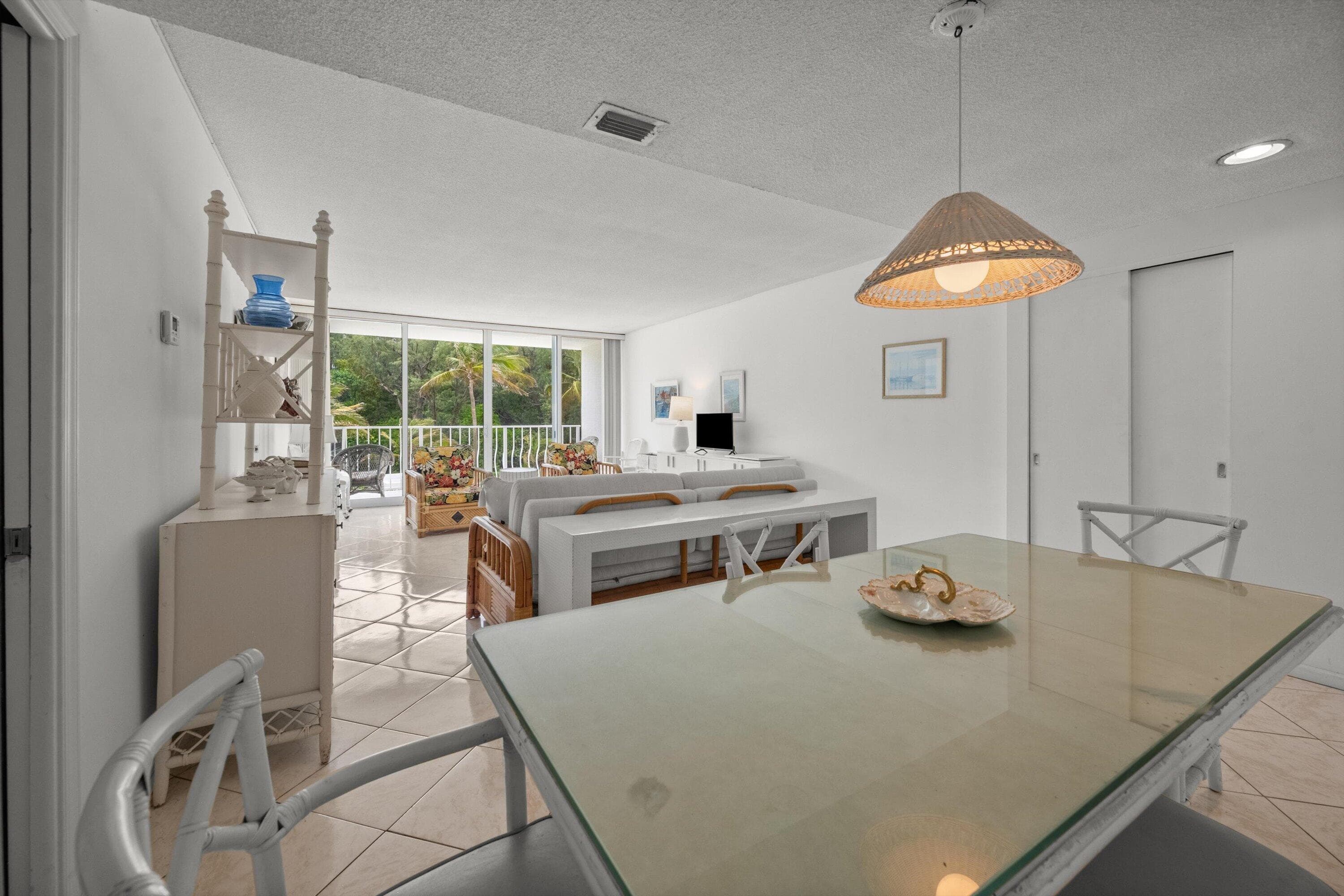 2774 S Ocean Boulevard 206, Palm Beach, FL 33480 — photo 5 of 19