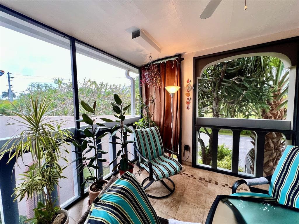 160 NE 8th Avenue 1b, Hallandale Beach, FL 33009 — photo 11 of 14