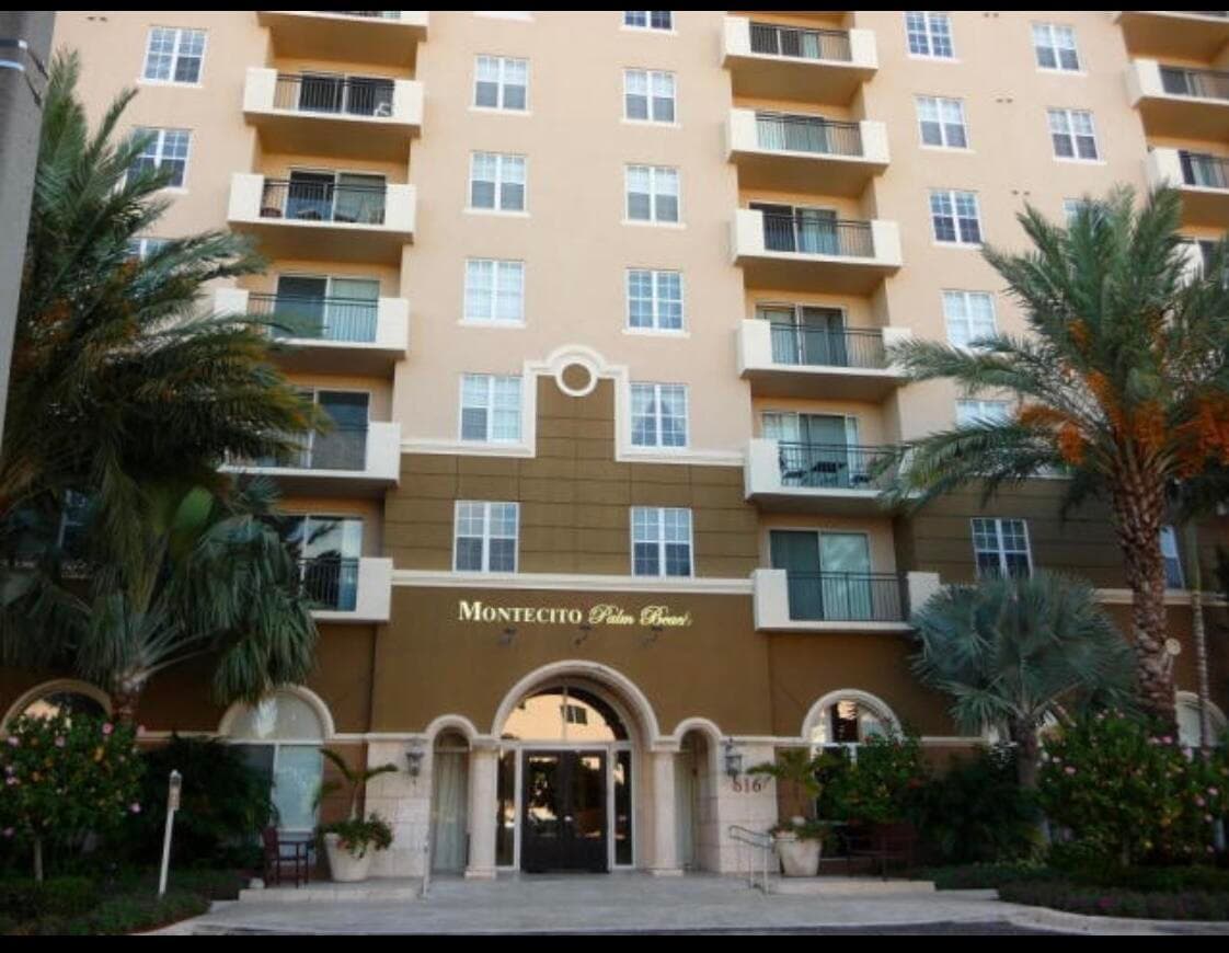 616 Clearwater Park Road 607, West Palm Beach, FL 33401 — photo 1 of 28